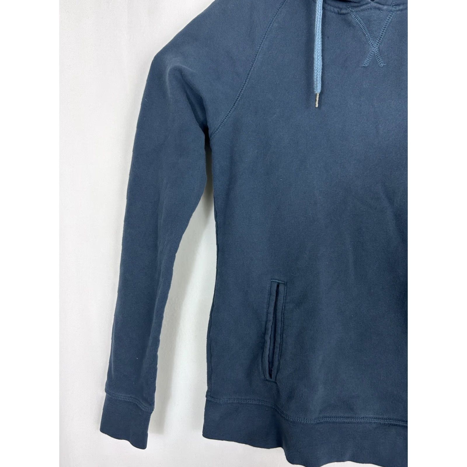 The North Face The North Face Womens Medium Pullover Hoodie Blue Pouch Pocket Size M / US 6-8 / IT 42-44 - 2 Thumbnail