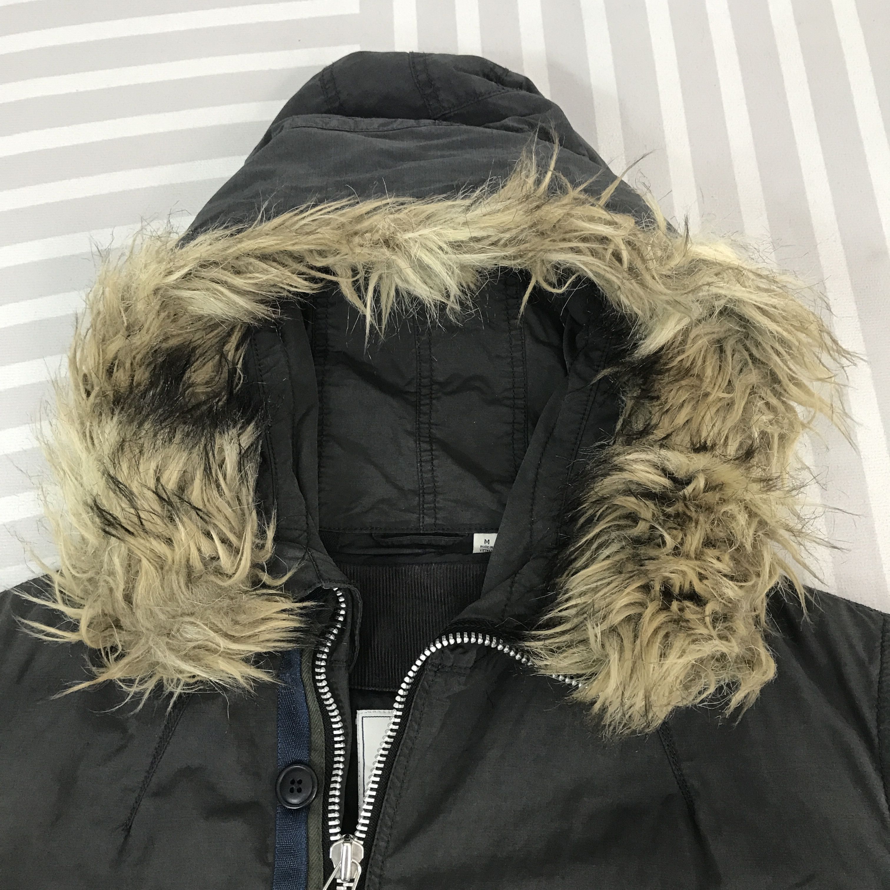 Jun Takahashi × Undercover × Uniqlo Vintage Undercover Jun Takahashi x Uniqlo Fur Jacket Size US L / EU 52-54 / 3 - 8 Thumbnail