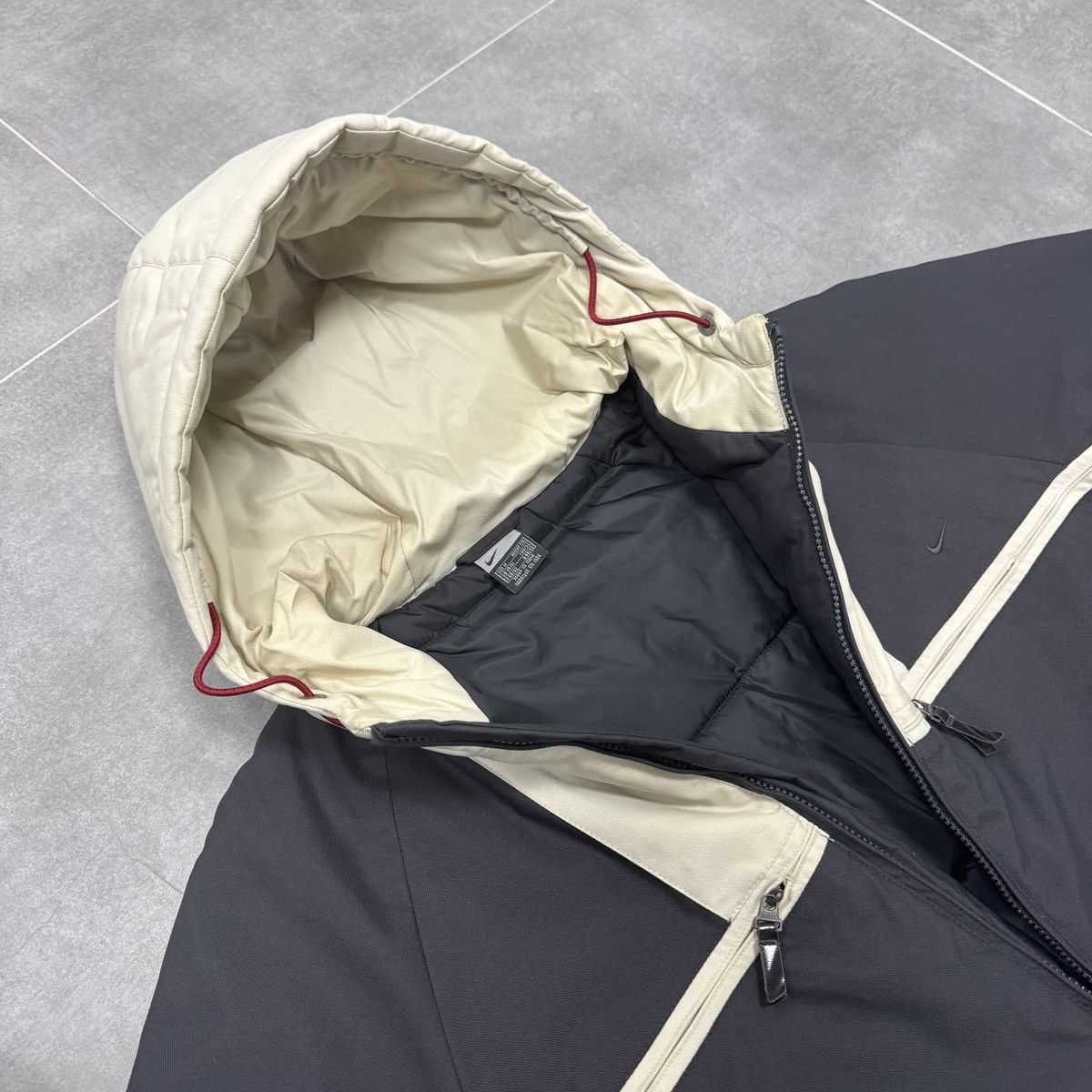 Nike Vintage Nike Nylon Insulated Hooded Jacket 90s Men Size M Size US M / EU 48-50 / 2 - 12 Thumbnail