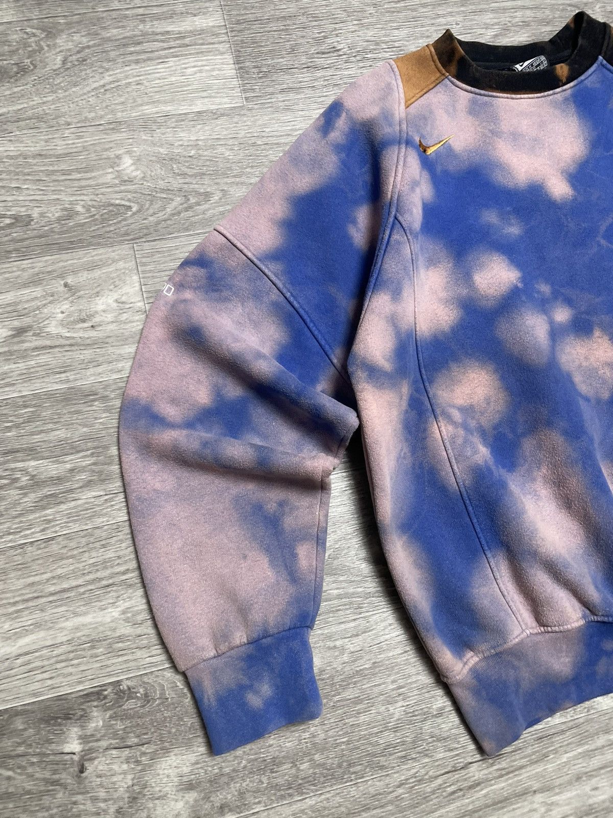 Nike Vintage Nike Total 90 Tie Dye Custom Sweatshirt Y2K 90s Size US M / EU 48-50 / 2 - 4 Thumbnail
