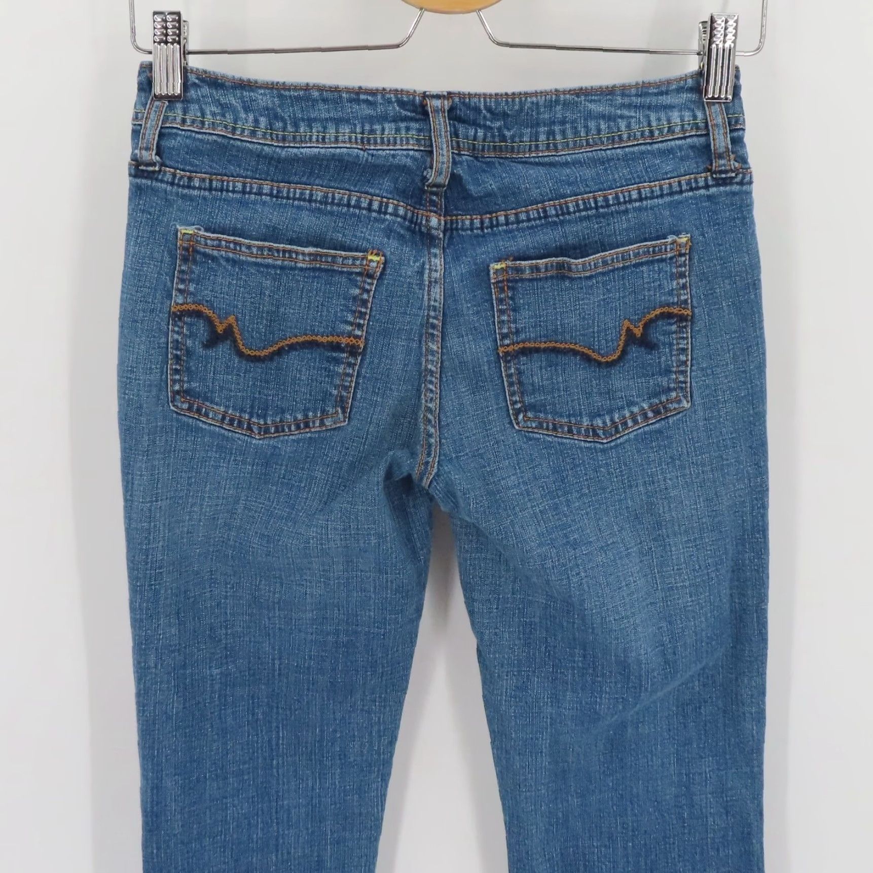Vintage SO Juniors Jeans 1 Average Low Rise Medium Blue Wash Denim Cotton Blend 5-Pocket Bootcut Womens Jeans Size 25" / US 0 / IT 36 - 5 Thumbnail