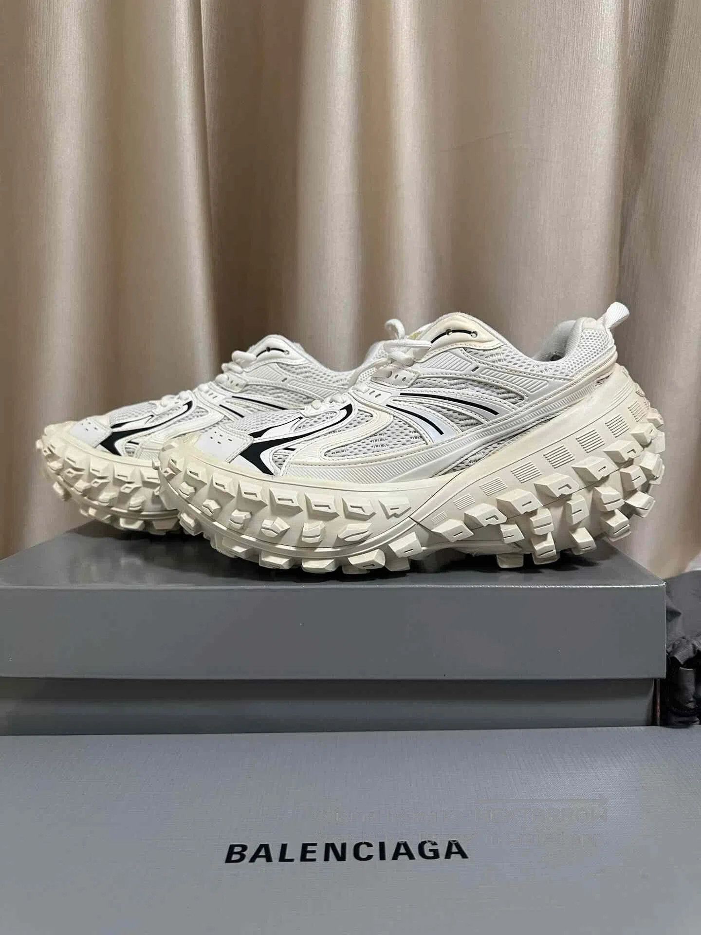 Balenciaga Balenciaga Defender Shoes. Size US 9 / EU 42 - 2 Thumbnail
