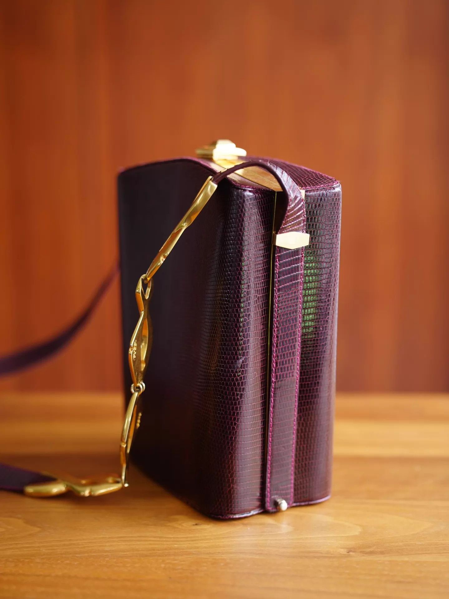 Gucci Gucci Rare Vintage Lizard Skin Wine Red Gold Box Bag Size ONE SIZE - 3 Thumbnail