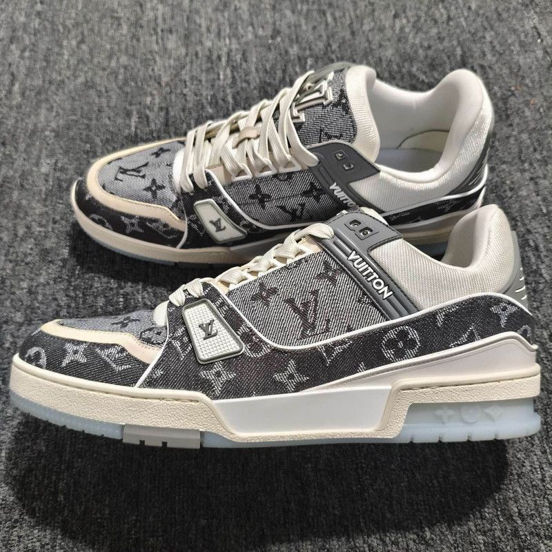 Louis Vuitton Louis Vuitton Low-Top Trainer in Black and White -2508 Size US 9 / EU 42 - 6 Thumbnail