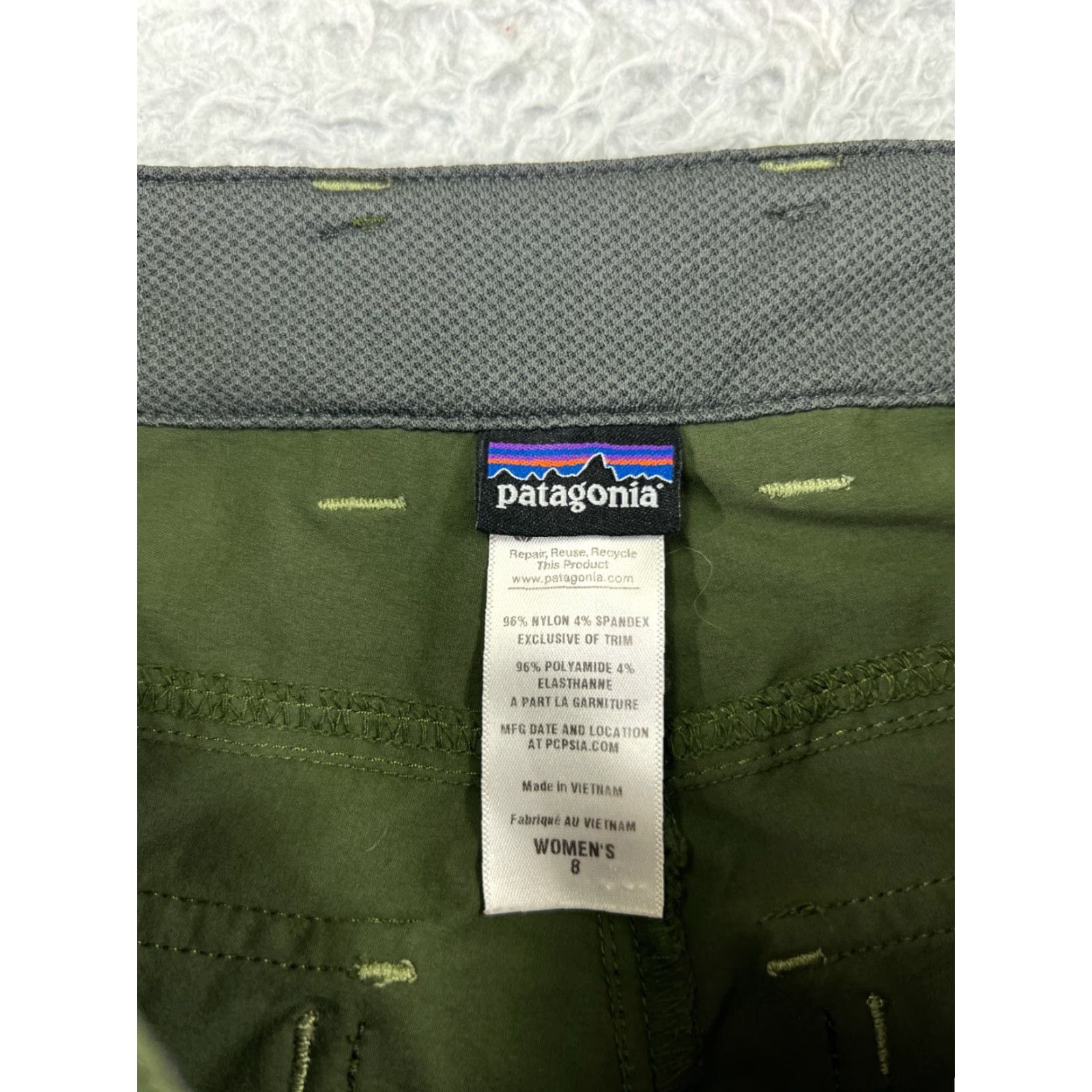 Patagonia Patagonia Pants Womens 8 Green Rock Capri Nylon Blend Hiking Capris 30x21 Men/Women? Size 30" / US 8 / IT 44 - 6 Thumbnail