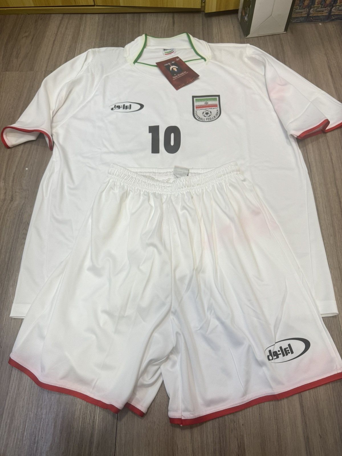 Other Iran 2003 home shirt set #10 A.Daei (Bnwt) Size US L / EU 52-54 / 3 - 1 Thumbnail