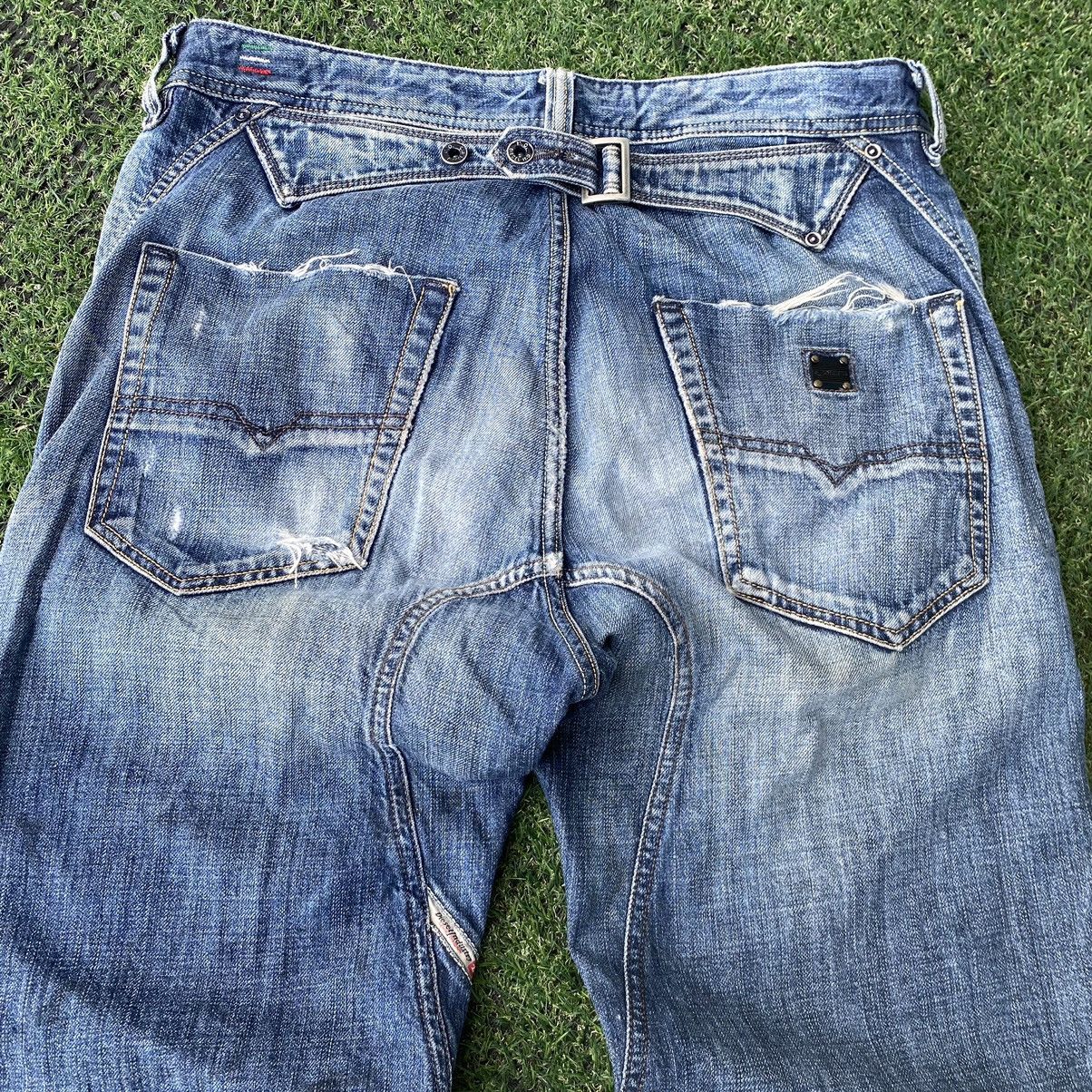 Diesel Thrashed Vintage Diesel Distressed Denim ERD GRUNGE GRAIL Size US 34 / EU 50 - 3 Thumbnail
