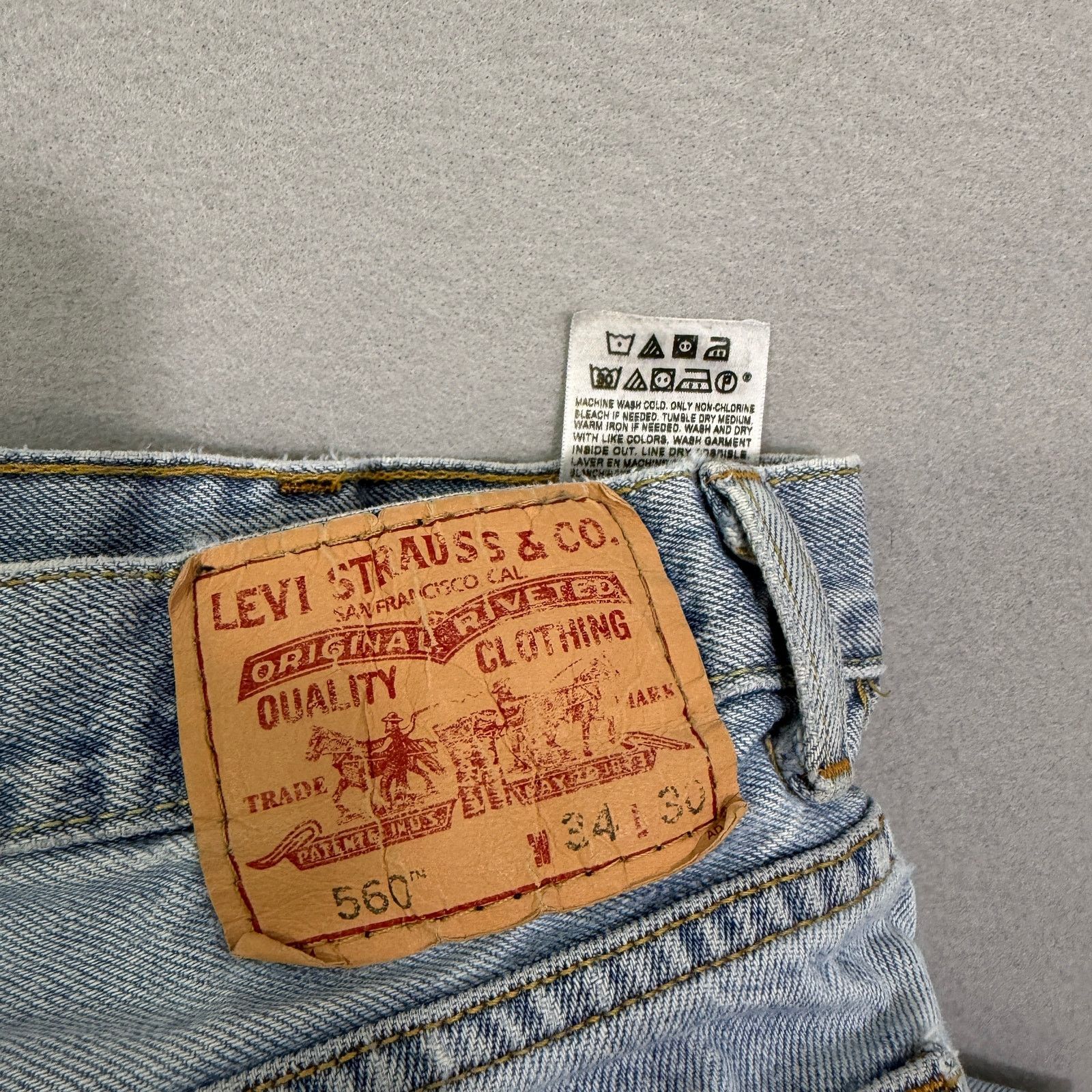 Levi's Vintage Levis 560 Comfort Fit Jeans 34x30 Blue Light Wash Size US 34 / EU 50 - 7 Thumbnail
