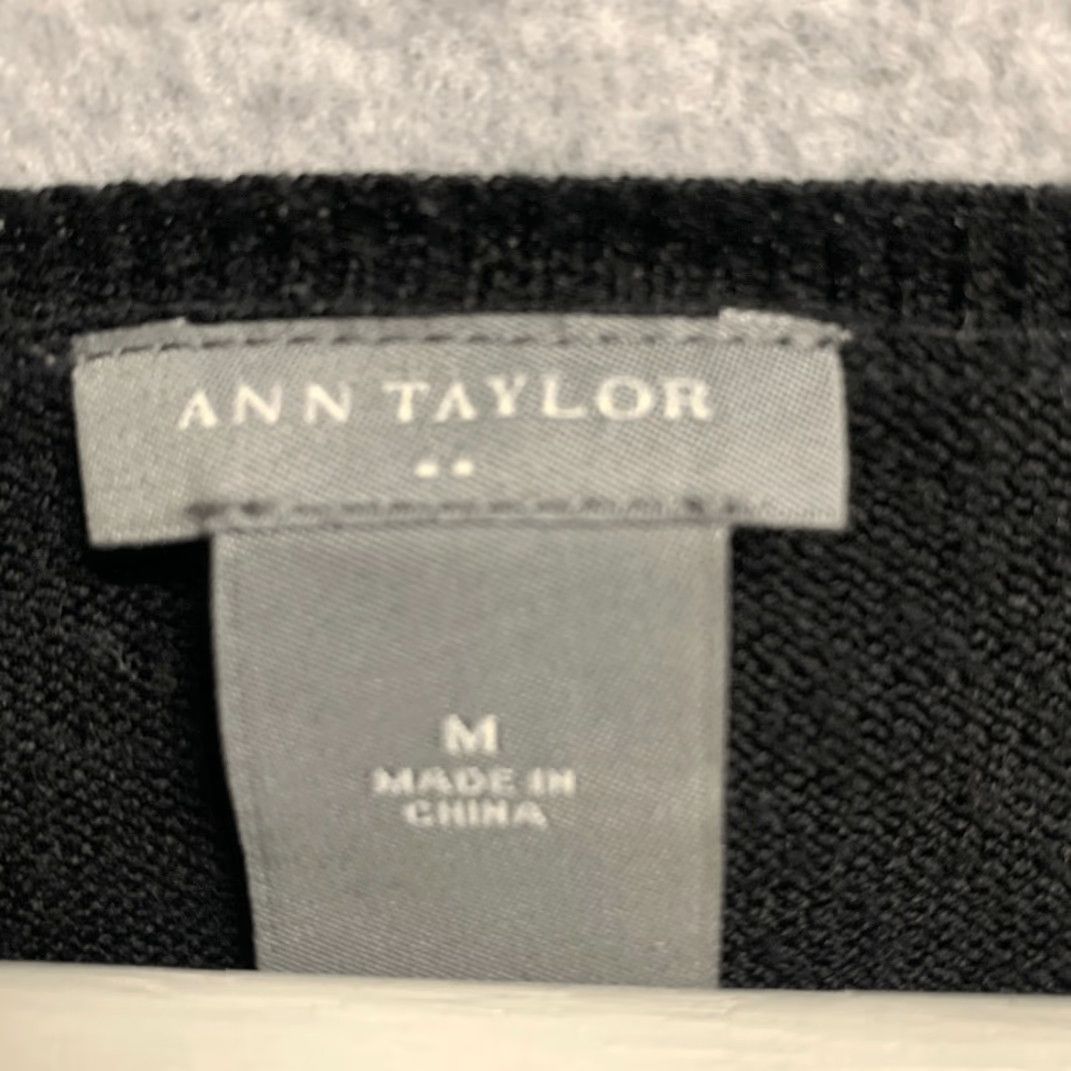 Ann Taylor Ann Taylor Sweater Womens Size M Pullover Black V-Neck Long Sleeve Size M / US 6-8 / IT 42-44 - 4 Thumbnail
