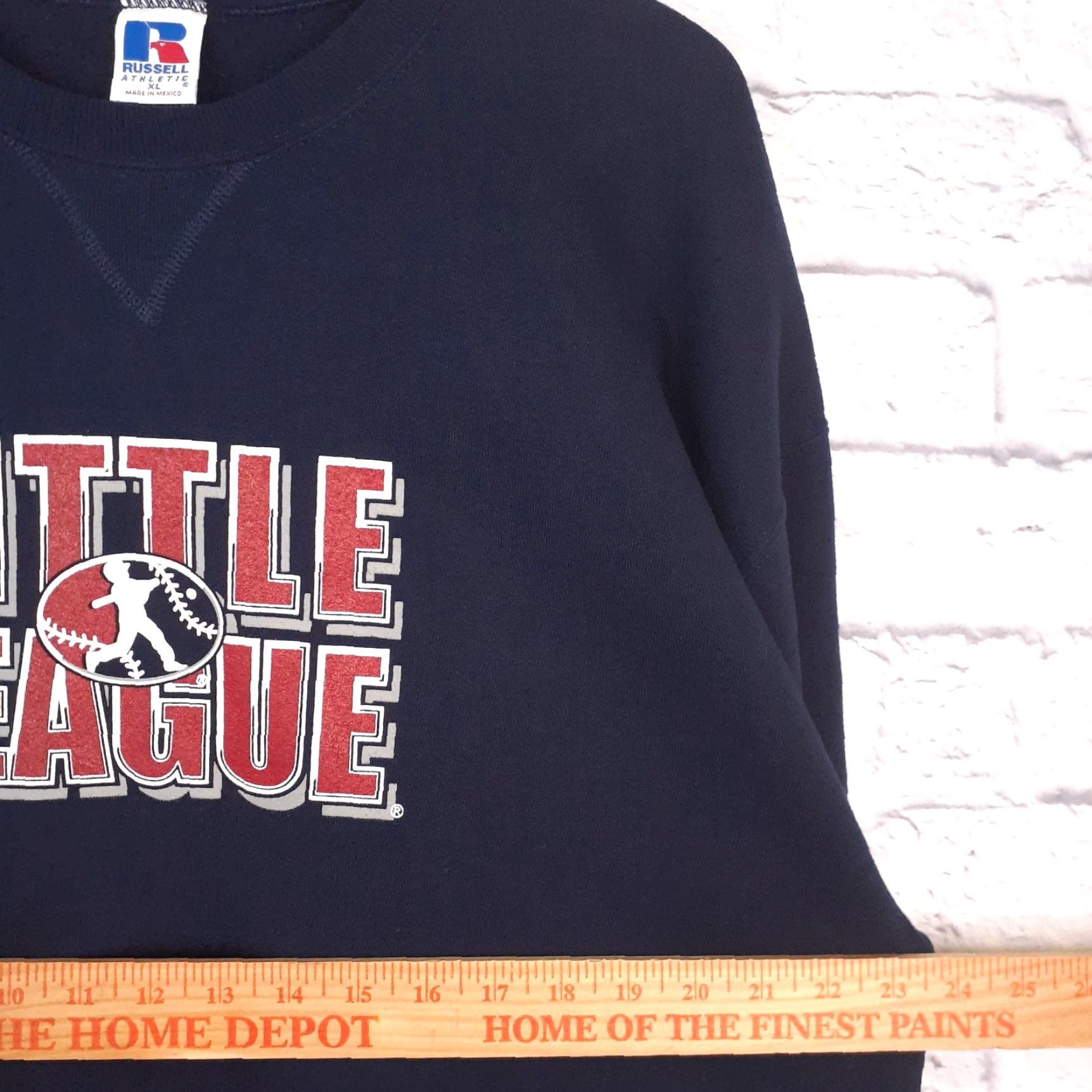 Russell Athletic VINTAGE Russell Athletic Sweatshirt Unisex Adults XL Blue Crew Neck Pullover Long Sleeve Cotton Blend All Seasons Regular Condition: Good Size US XL / EU 56 / 4 - 5 Thumbnail
