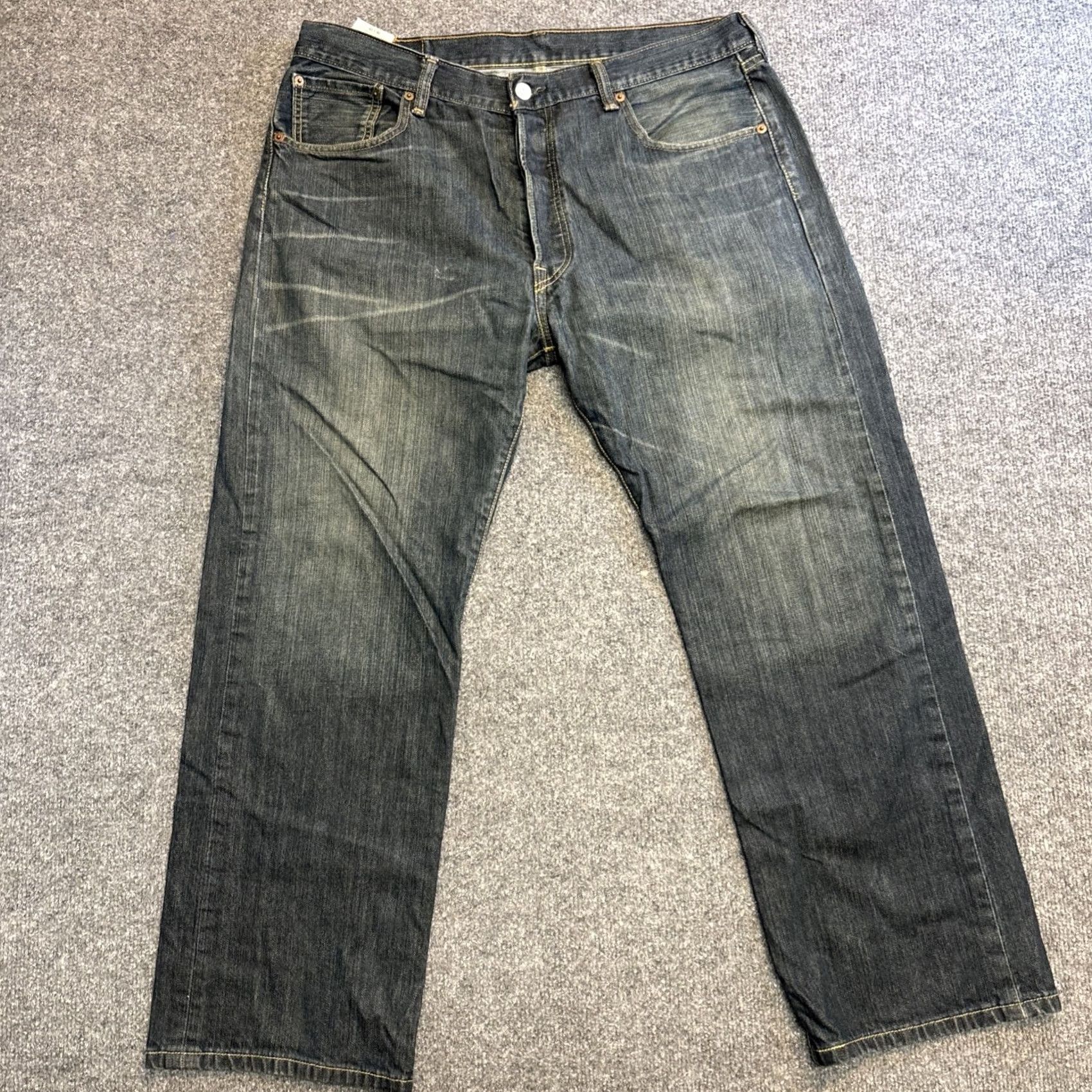 Levi's Levi’s 501 Jeans 36 X 29 Dark Blue Denim Button Fly Straight Men Regular Size: 36 Inseam 29 Size US 36 / EU 52 - 4 Thumbnail