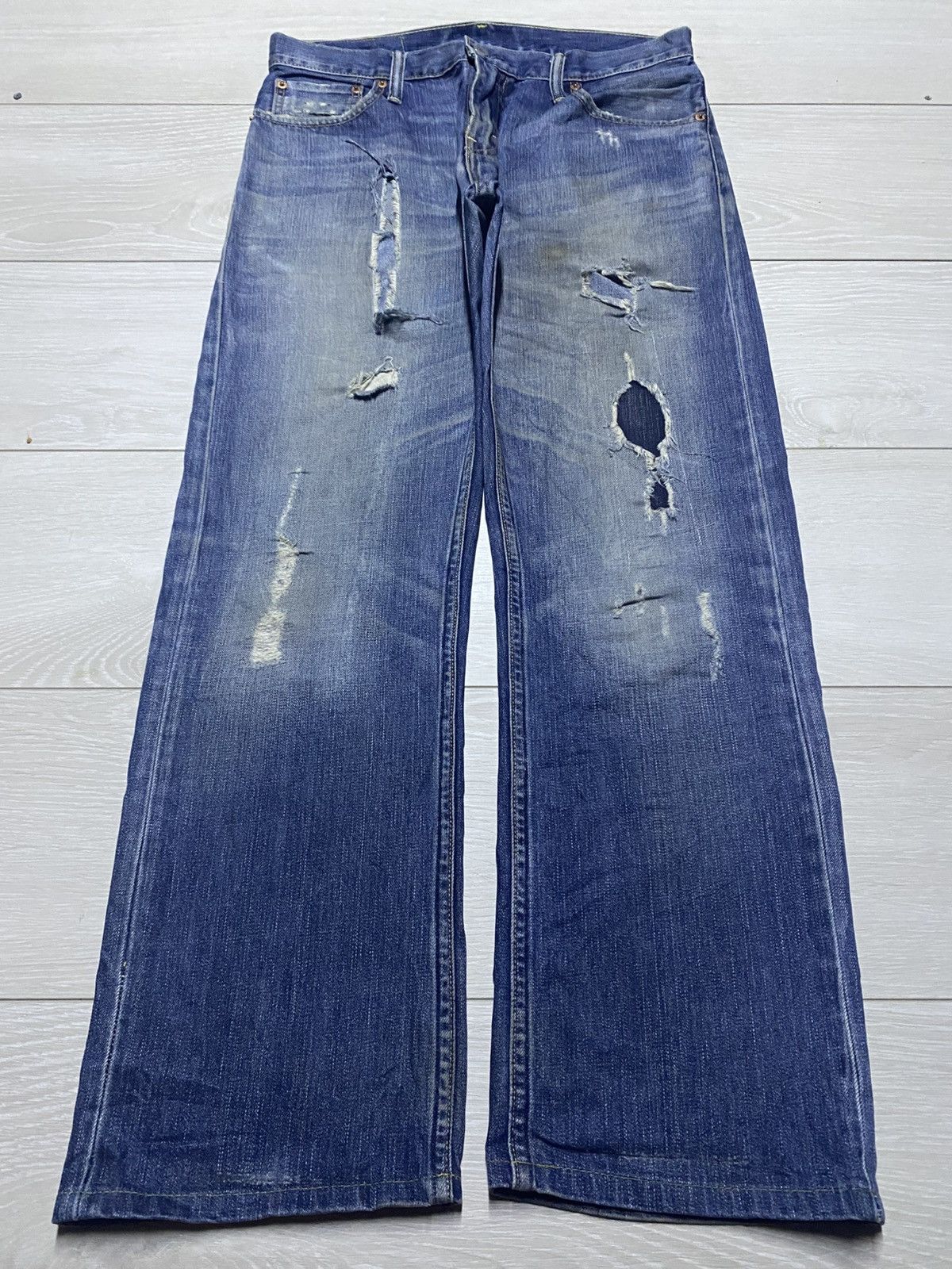 Levi's Vintage Levis 505 Faded Wash Crazy Distressed Loose Jeans Size US 31 - 1 Thumbnail