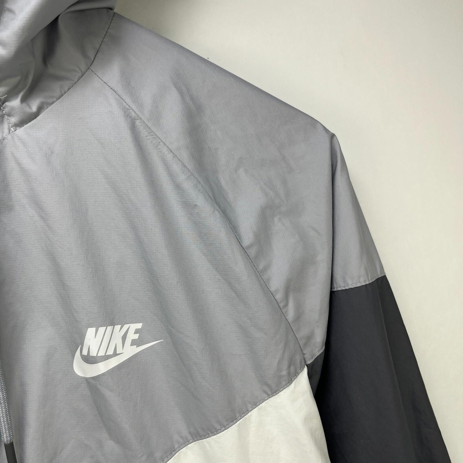 Nike Vintage Nike Y2K Hooded Windbreaker Full Zip Jacket Medium Size US M / EU 48-50 / 2 - 3 Thumbnail