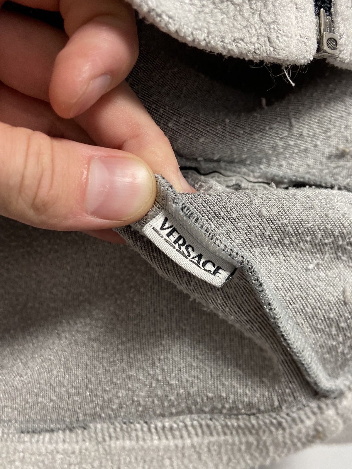 Versace Versace Vintage Zip Hoodie Fleece Size L / US 10 / IT 46 - 7 Thumbnail