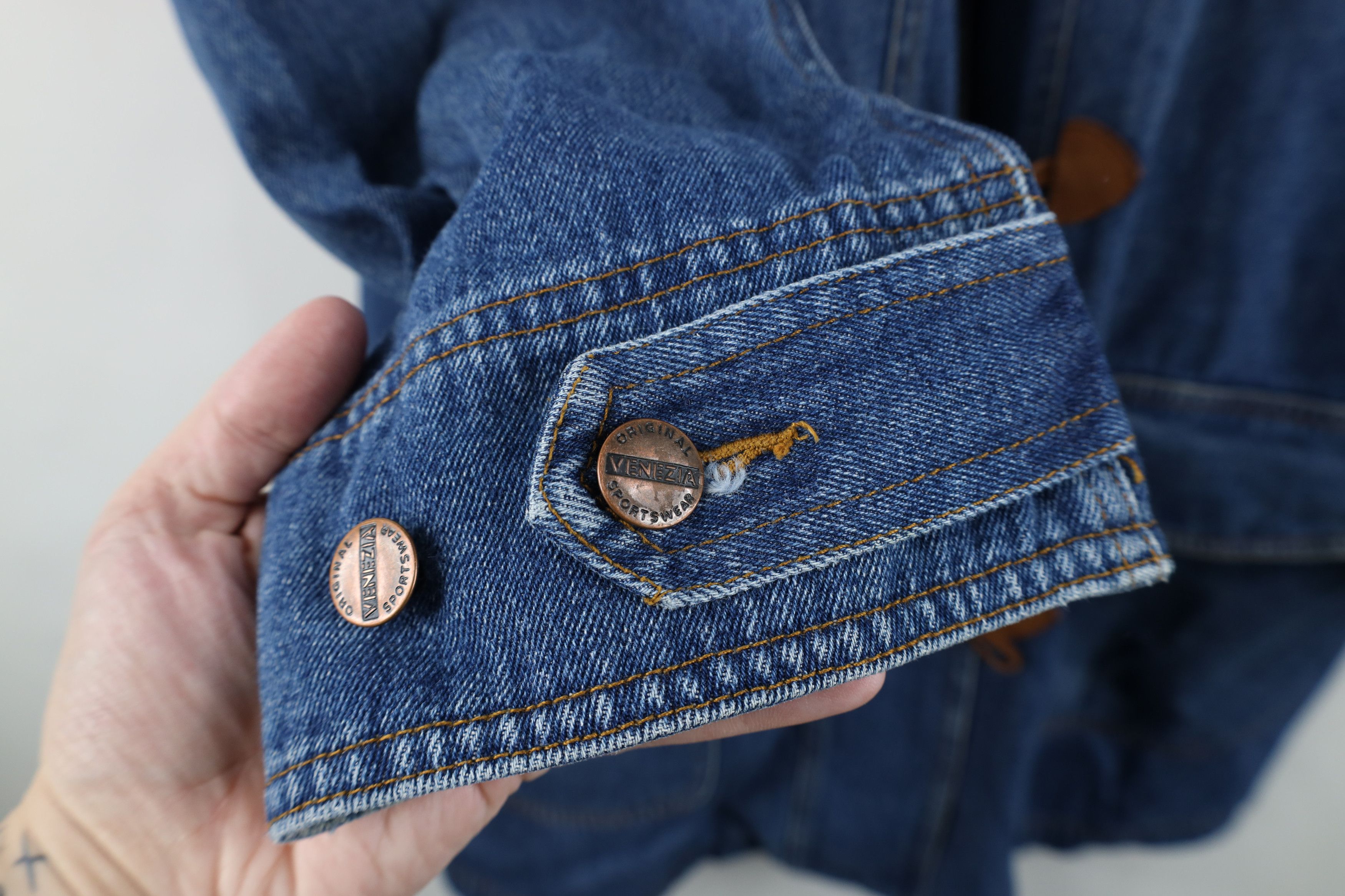 Vintage Vintage 90s Streetwear Distressed Toggle Button Denim Jacket Size 3XL / US 20-22 - 7 Thumbnail