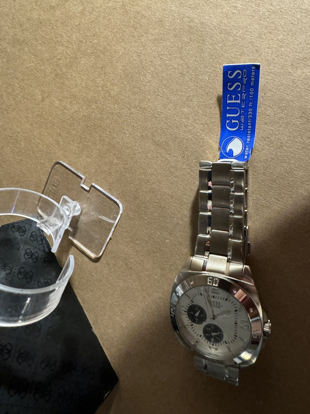 Guess Guess Water Resistant Watch Size 34 - 4 Thumbnail