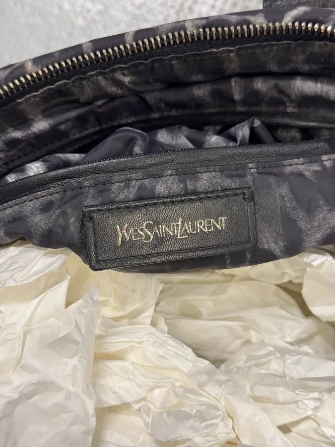 Yves Saint Laurent 2000s Yves Saint Laurent Easy Leopard Print Nylon Handle Bag Size ONE SIZE - 9 Thumbnail