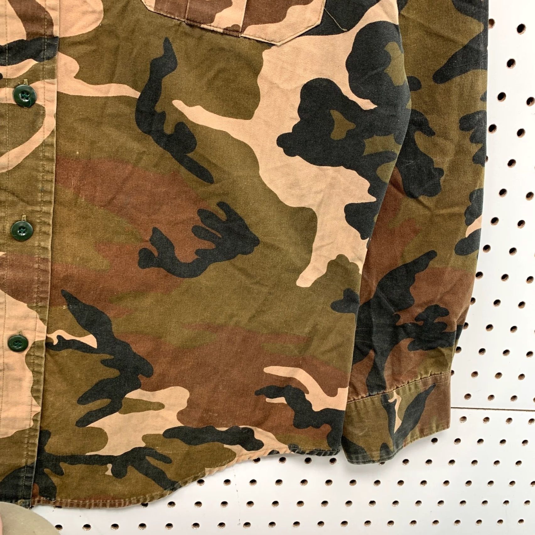 Vintage VINTAGE Winchester Camouflage Button Hunt Shirt Mens M Camouflage Hunt Outdoor Comfort? Size US M / EU 48-50 / 2 - 6 Thumbnail