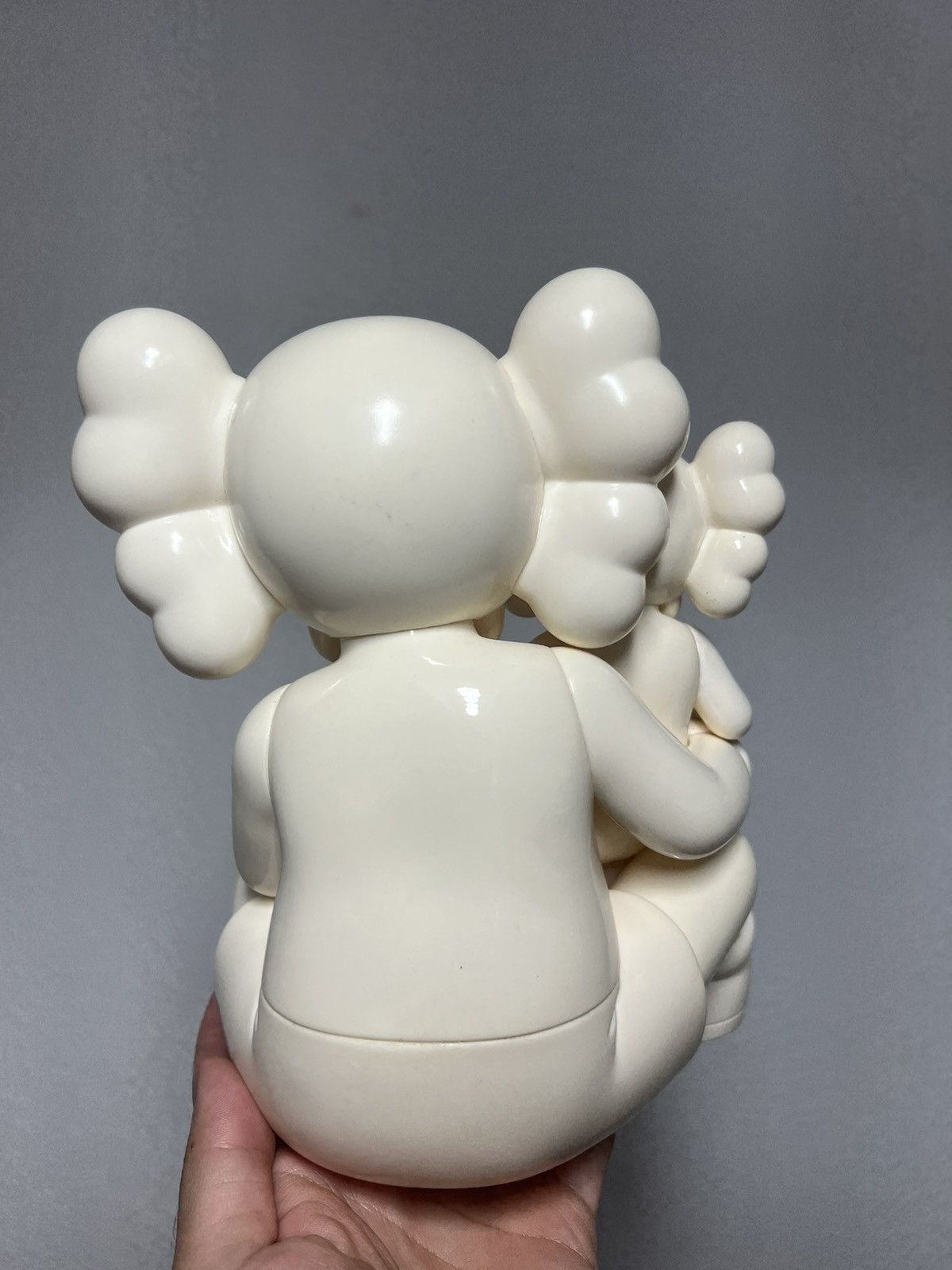 Kaws kaws holiday changbai mountain Size ONE SIZE - 2 Thumbnail