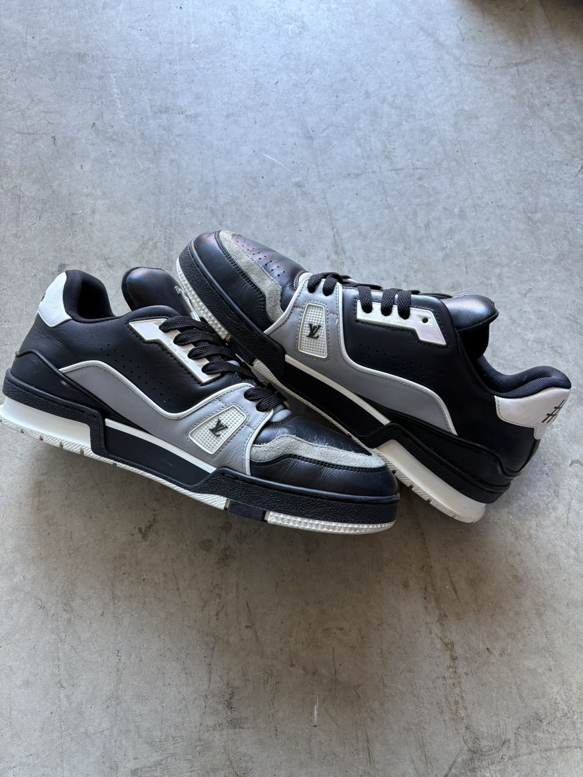 Louis Vuitton Louis Vuitton Trainer Black Gray Size US 8.5 / EU 41-42 - 2 Thumbnail