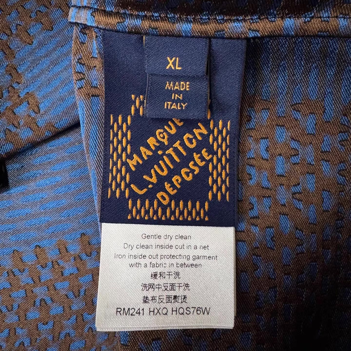 Louis Vuitton LV x Pharrell Williams Silk Pajama-Style Jacket Q10 Size US XL / EU 56 / 4 - 2 Thumbnail