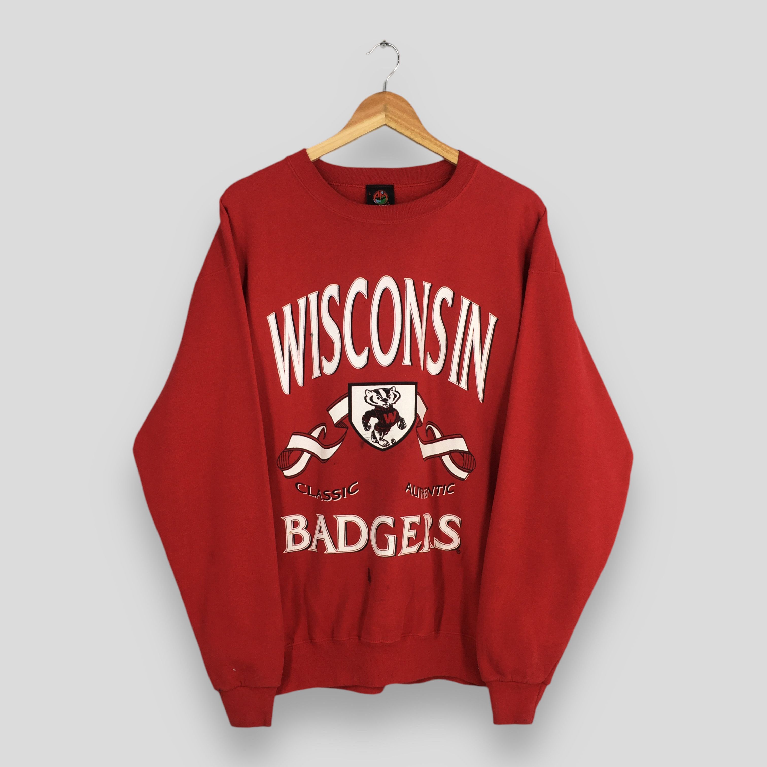 NCAA Vintage Wisconsin Badgers NCAA Red Sweatshirt Large Size US L / EU 52-54 / 3 - 1 Thumbnail