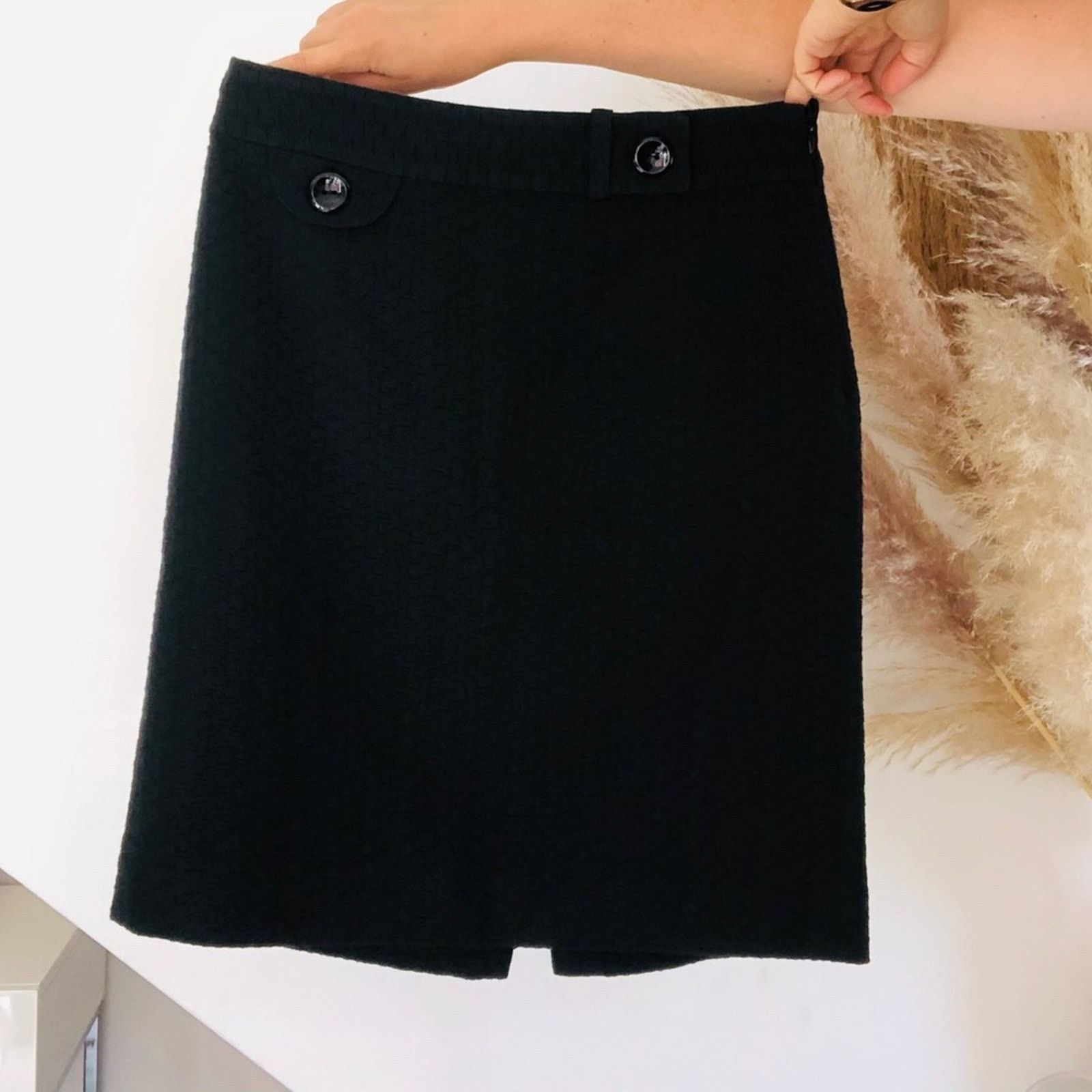 Ann Taylor ANN TAYLOR Black Texture Waffle Pencil Retro Button Skirt Size 26" / US 2 / IT 38 - 6 Thumbnail