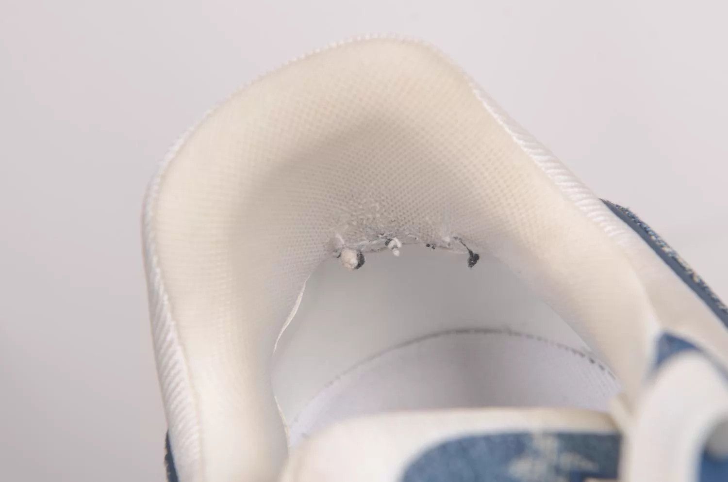 Louis Vuitton LV sneakers size 44 Size US 11 / EU 44 - 7 Thumbnail