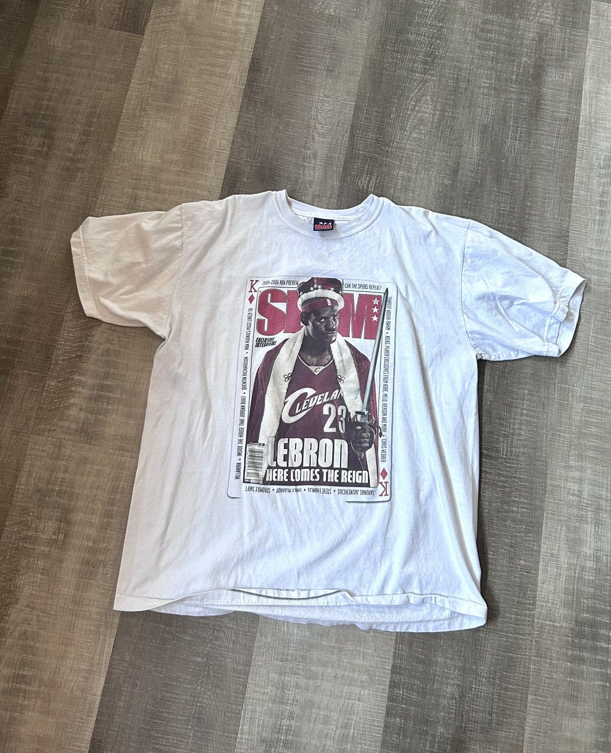 Vintage King LeBron 👑 Size US XL / EU 56 / 4 - 2 Thumbnail