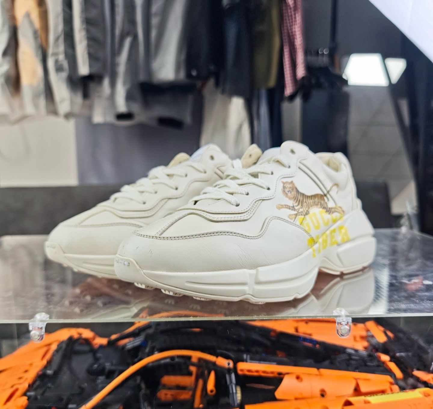 Gucci Gucci Limited Lowtop Sneakers 8 Men Size US 8 / EU 41 - 1 Thumbnail