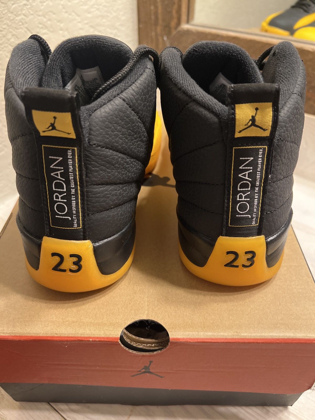 Jordan Brand × Nike Air Jordan 12 Retro University Gold Size US 8.5 / EU 41-42 - 6 Thumbnail