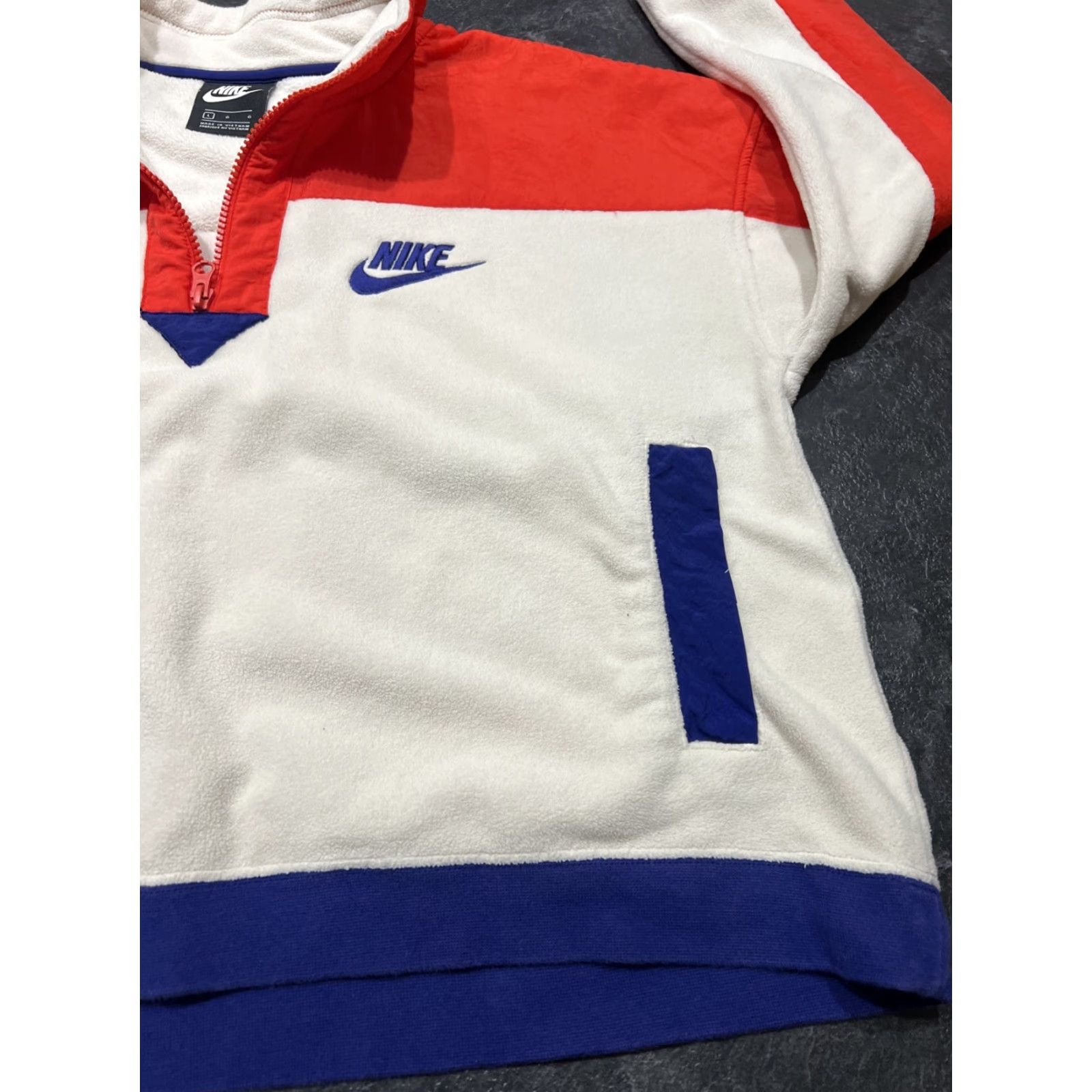 Nike Nike Sportswear Cropped Fleece Zip Jacket Womens L Cream Red Logo Retro Size L / US 10 / IT 46 - 3 Thumbnail