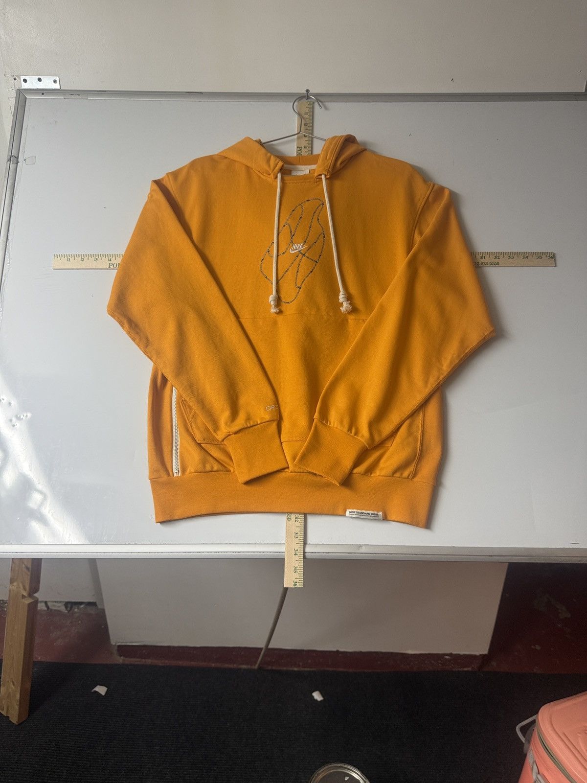 Nike NWOT - Nike Standard Issue Pullover Basketball Hoodie Orange Size US S / EU 44-46 / 1 - 1 Thumbnail