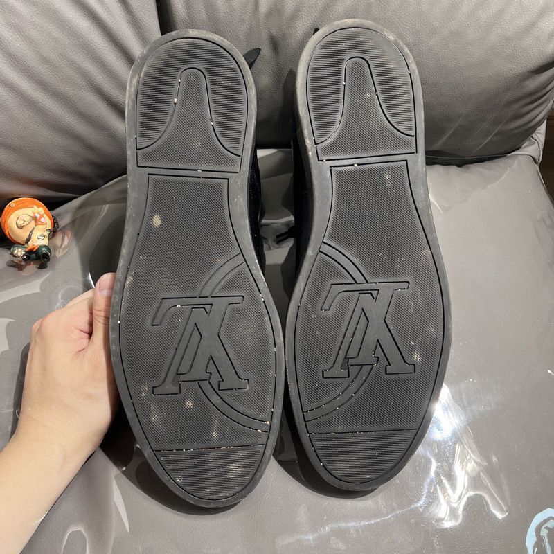 Louis Vuitton Louis Vuitton Black Checkerboard Lace-Up Sneakers - Size US 9.5 / EU 42-43 - 4 Thumbnail