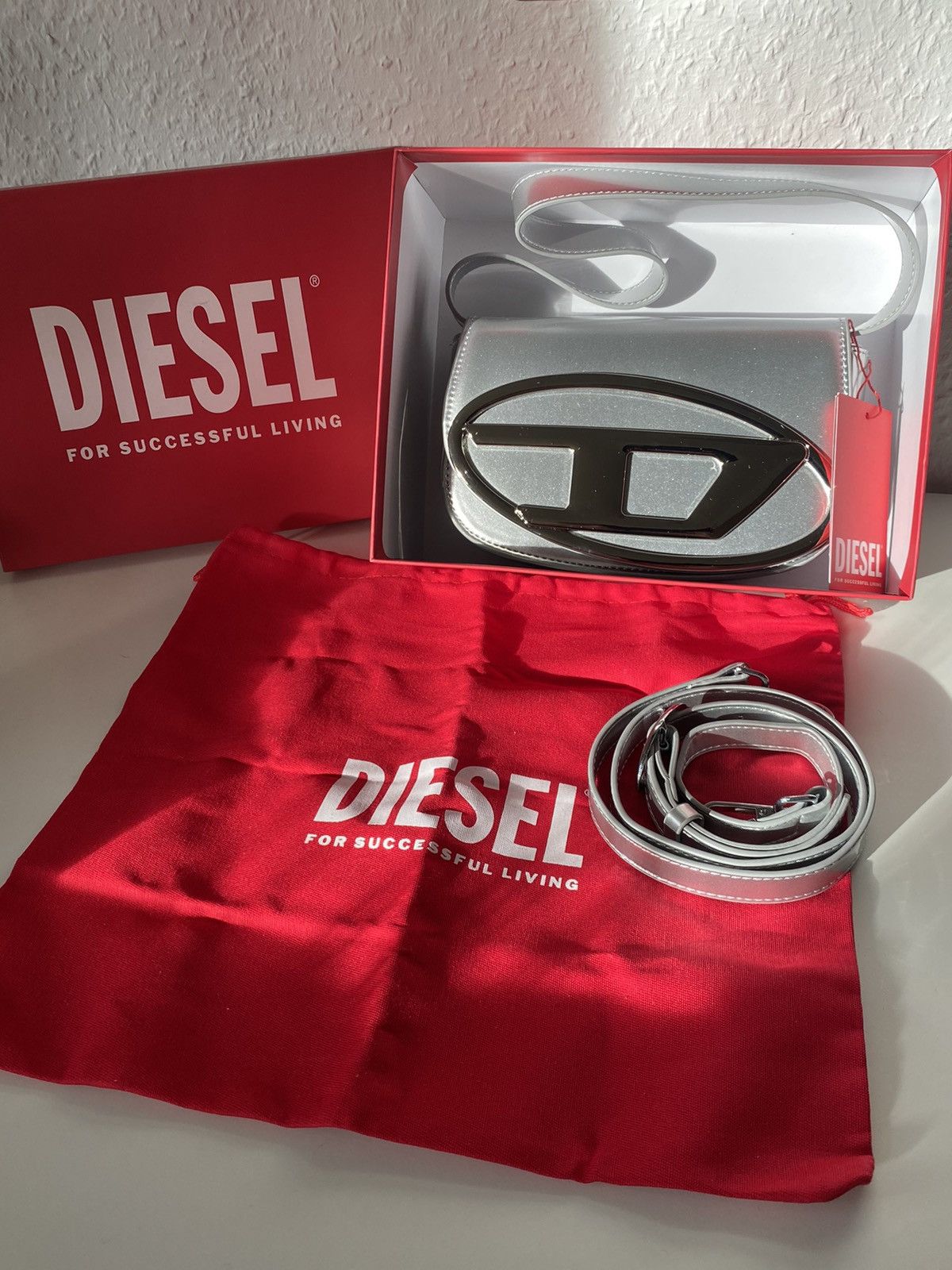 DIESEL 1DR ICONIC SHOULDER BAG IN MIRROR LEATHER