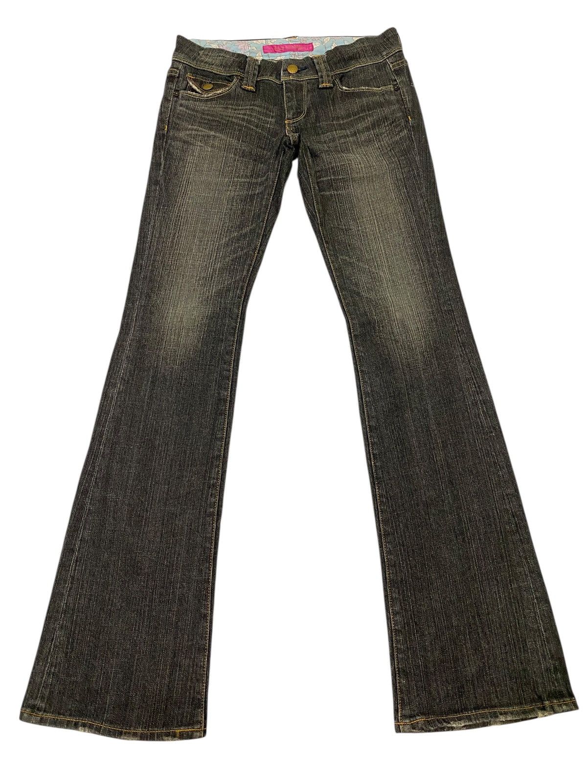Uniqlo Tornado mart X uniglo flare jeans Size US 29 - 2 Thumbnail