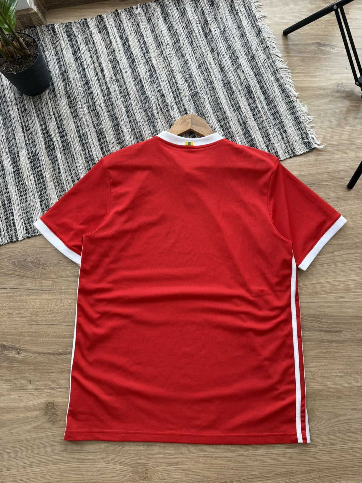 Adidas WALES 2018 2019 HOME FOOTBALL SHIRT SOCCER JERSEY ADIDAS Size US L / EU 52-54 / 3 - 10 Thumbnail