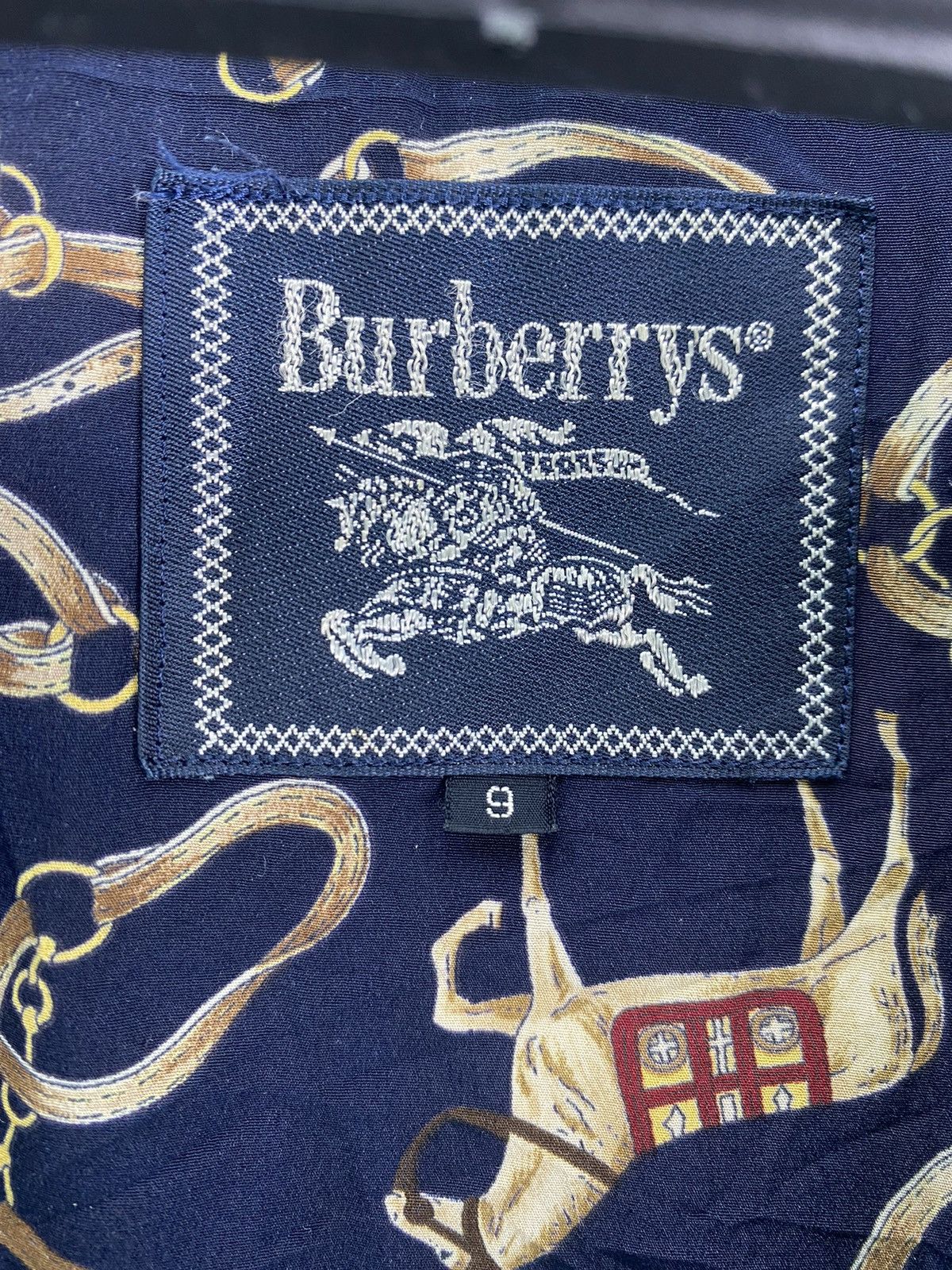 Burberry Burberrys Size US M / EU 48-50 / 2 - 5 Thumbnail
