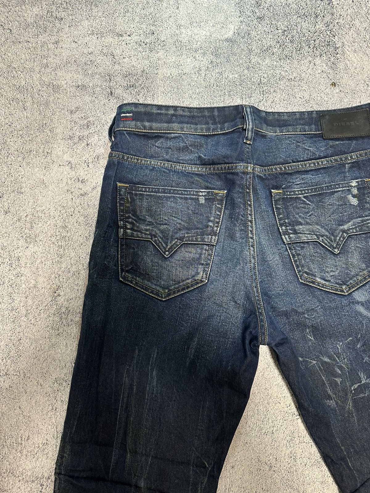Diesel Vintage Diesel Cowhide Denim Shorts Made in Italy Size US 31 - 11 Thumbnail