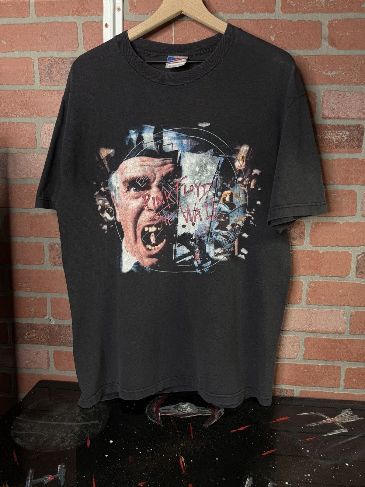 Vintage Vintage 90’s Pink Floyd The Wall T-Shirt Vtg Band Tee Large Size US L / EU 52-54 / 3 - 9 Thumbnail