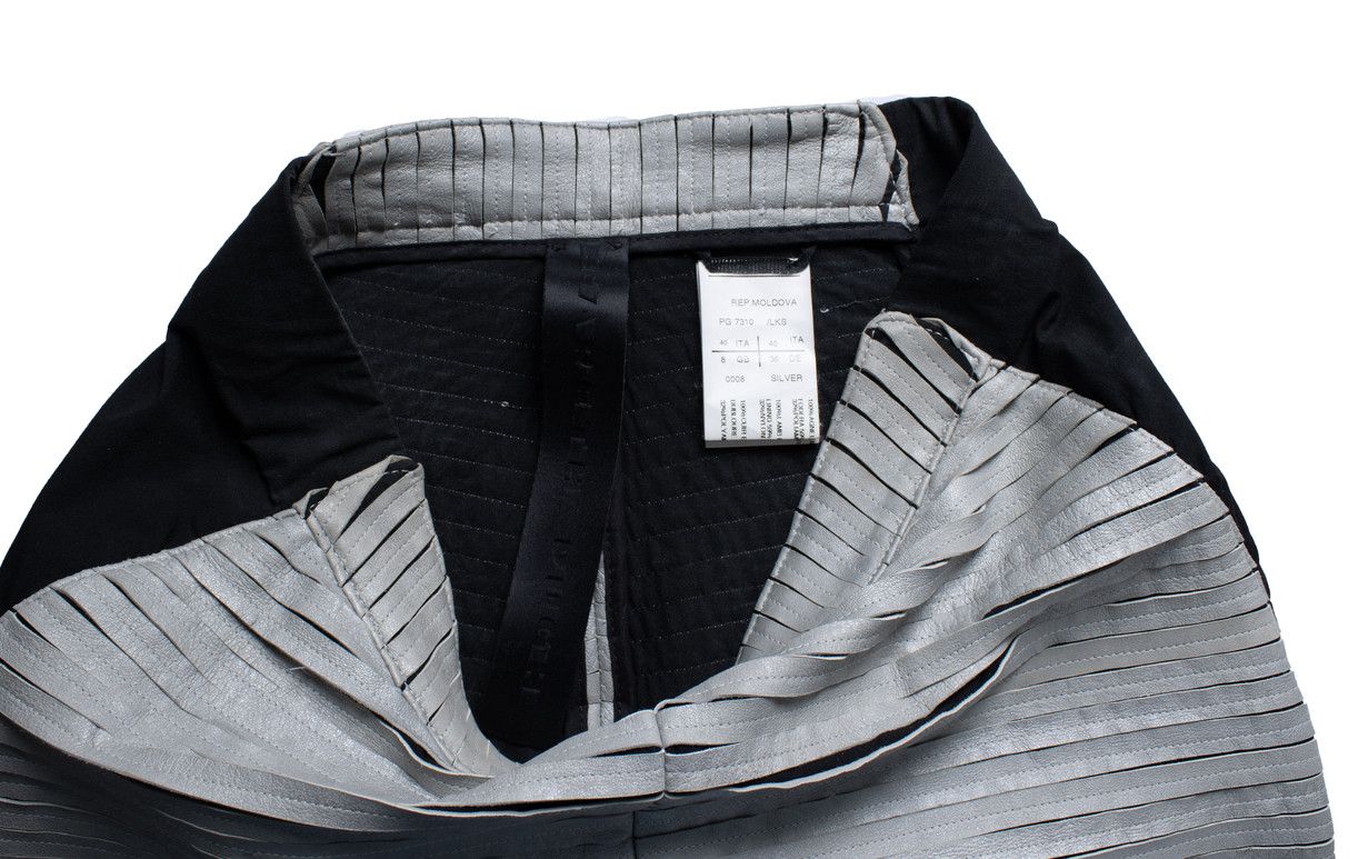 Gareth Pugh Gareth Pugh, leather and nylon leggings Size 27" / US 4 / IT 40 - 5 Thumbnail