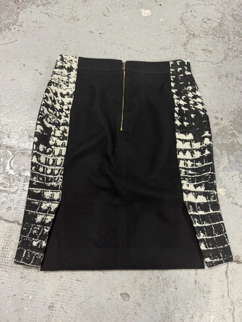 Designer × Gianfranco Ferre × Vintage Gianfranco Ferré Rock Crocodile Effect Black & White Skirt Size 31" - 2 Thumbnail