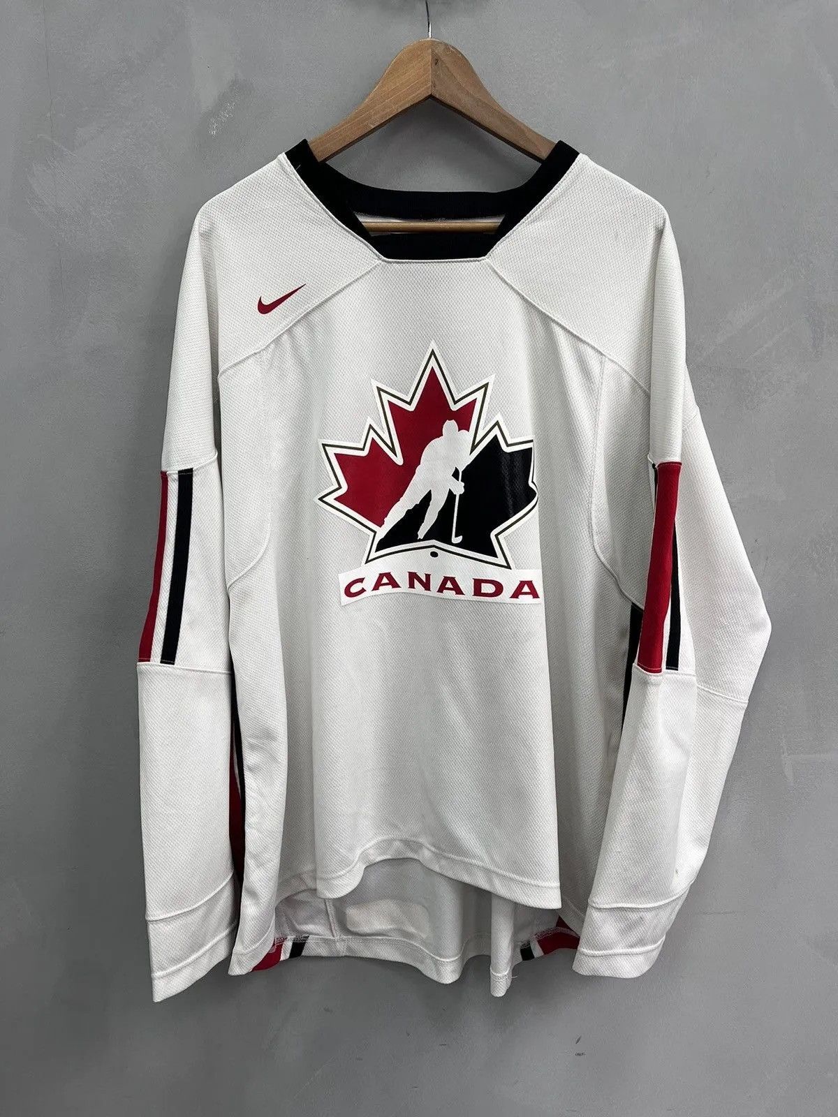 NHL × Nike Canada Nike retro 90s hockey jersey Size US XL / EU 56 / 4 - 1 Thumbnail