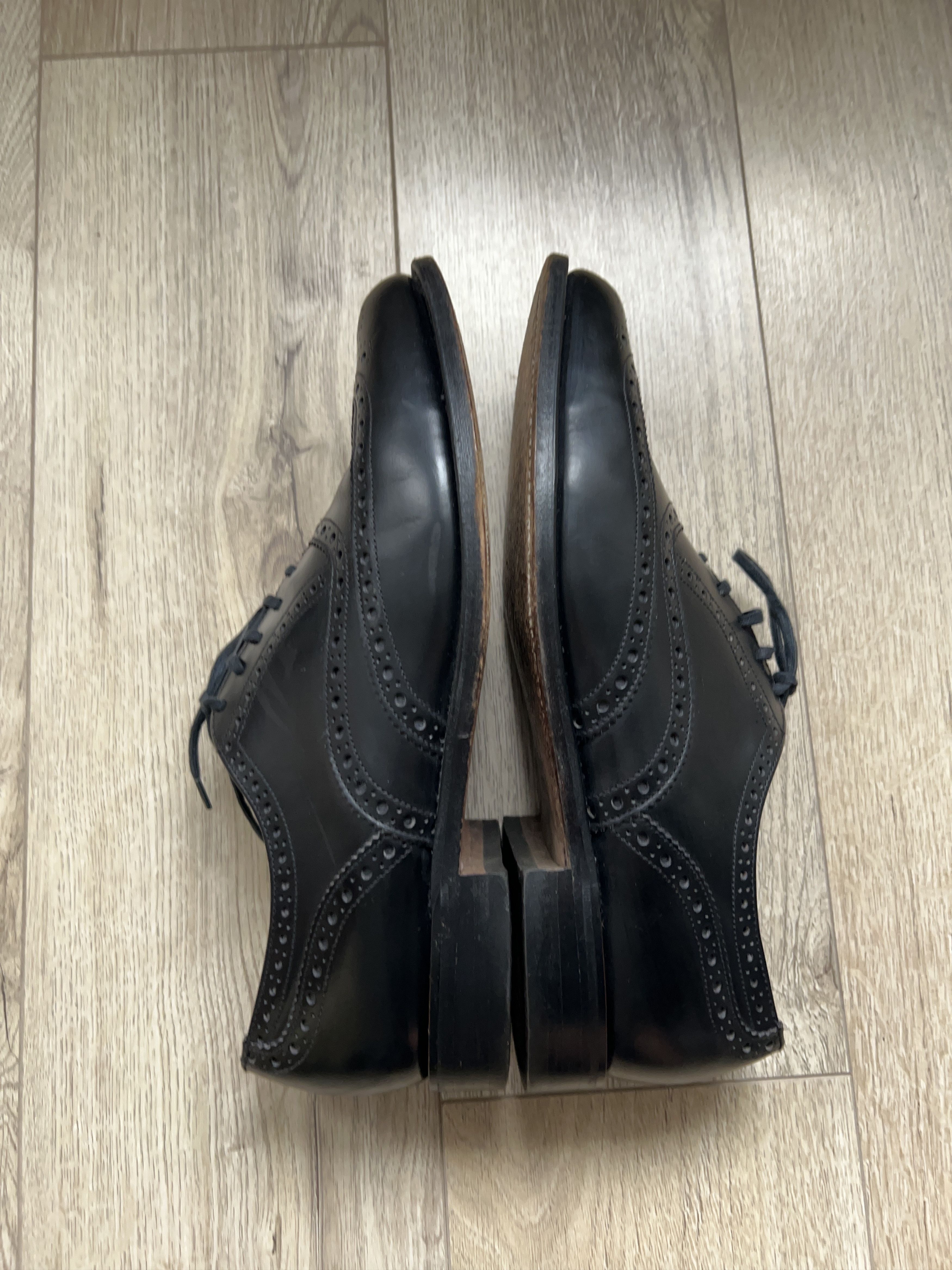 Leather × Loake Mens Shoemakers Black Brogue Shoes Formal Size UK 9 US 10 Size US 10 / EU 43 - 6 Thumbnail