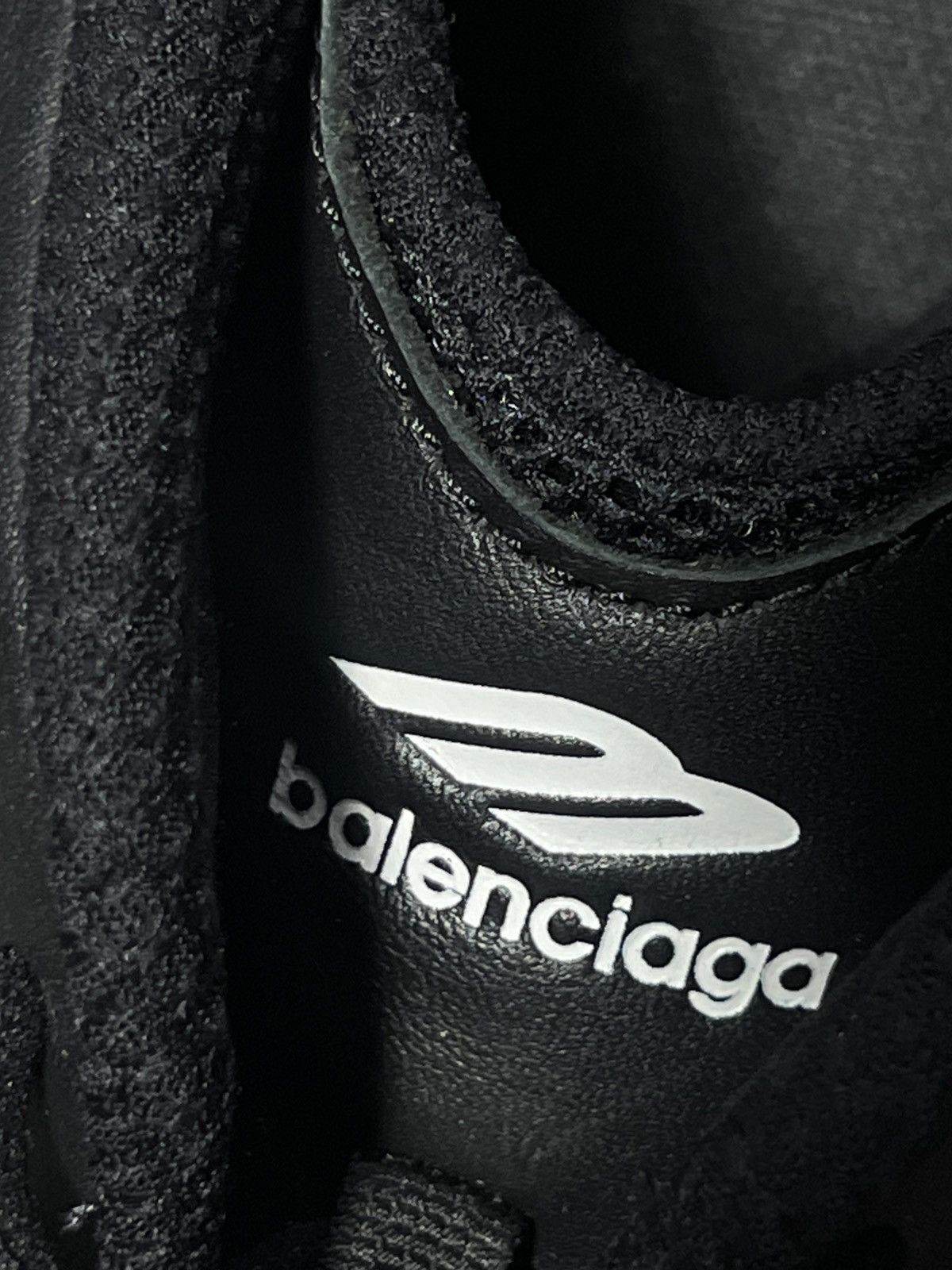Balenciaga Balenciaga Monday Sneaker Triple Black EU43 Size US 10 / EU 43 - 7 Thumbnail