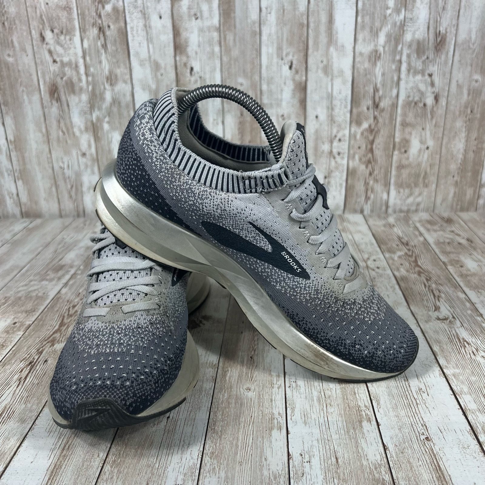 Brooks Brooks levitate 2 chrome Womens 8.5 Size US 8.5 / IT 38.5 - 6 Thumbnail