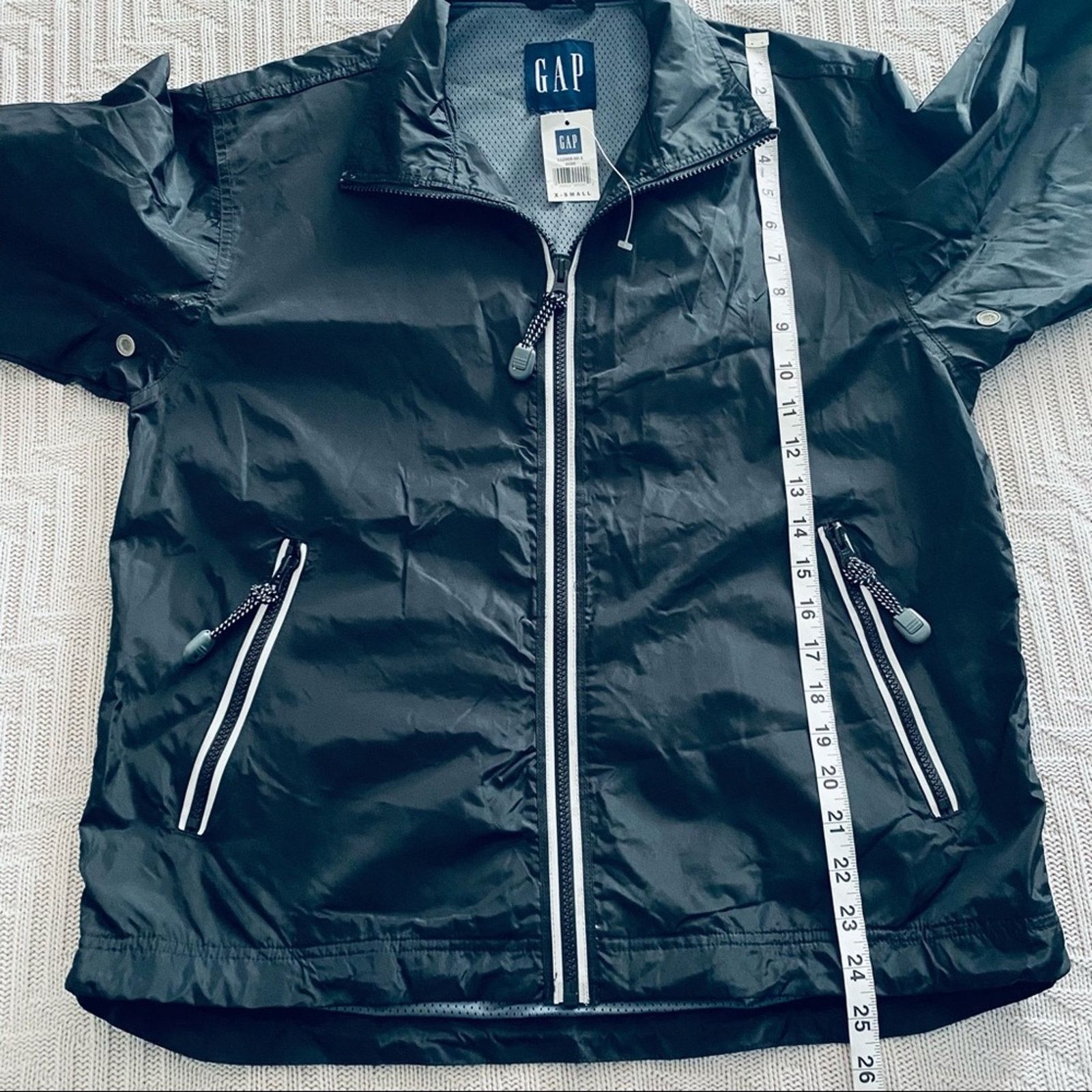 Gap Gap black windbreaker size XS NWT Size US XS / EU 42 / 0 - 6 Thumbnail