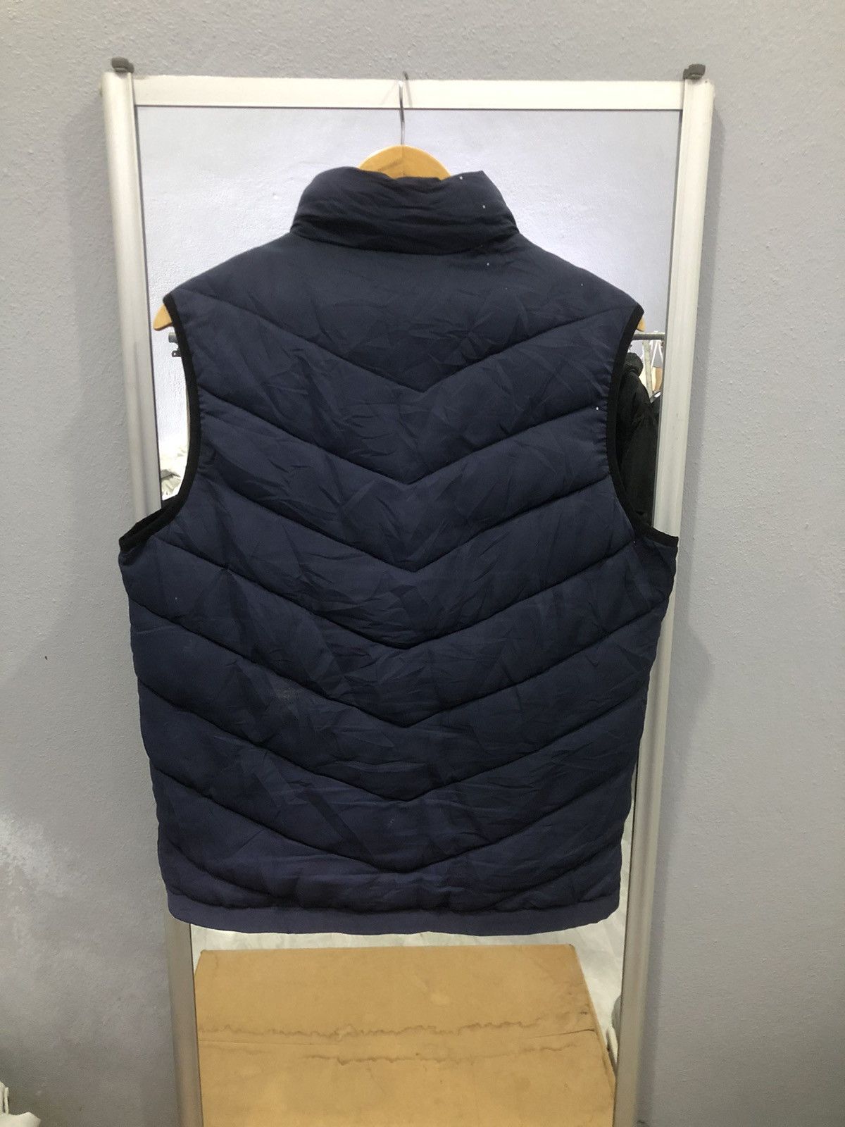 Japanese Brand Jawin puffer down vest distressed paint splatter Size US M / EU 48-50 / 2 - 9 Thumbnail