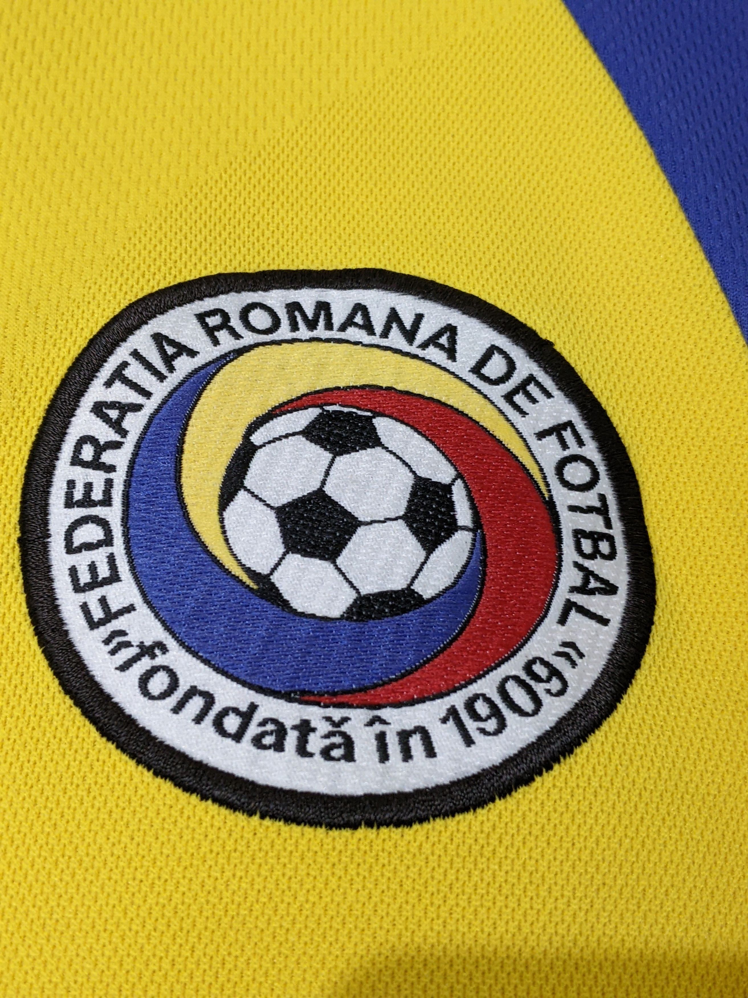 Adidas Rumania euro 2000 home Hagi Jersey football shirt Size US L / EU 52-54 / 3 - 5 Thumbnail