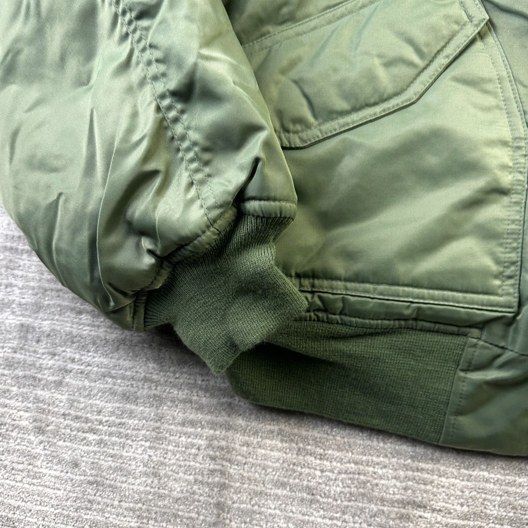 Rothco Rothco CWU-45/P Bomber Jacket Mens XL Green Vintage: No, Military, Outdoor, 90s, Nylon, Zip, Short Length, Regular Fit, Wool? Size US XL / EU 56 / 4 - 5 Thumbnail